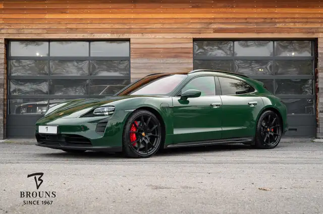 Porsche Taycan Cross Turismo GTS 598pk | PTS British Racing Green