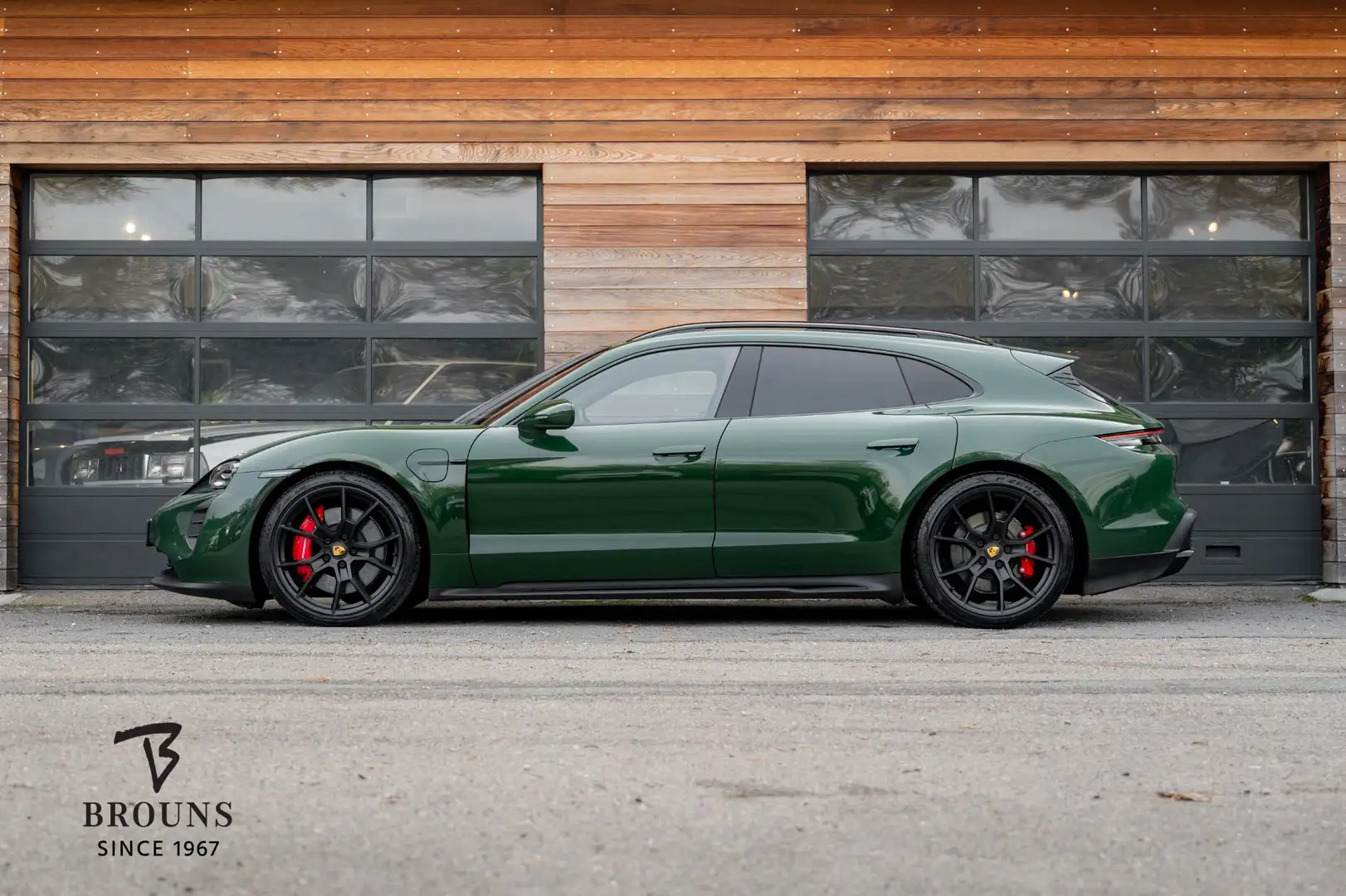 Porsche Taycan Cross Turismo GTS 598pk | PTS British Racing Green Vert - 2