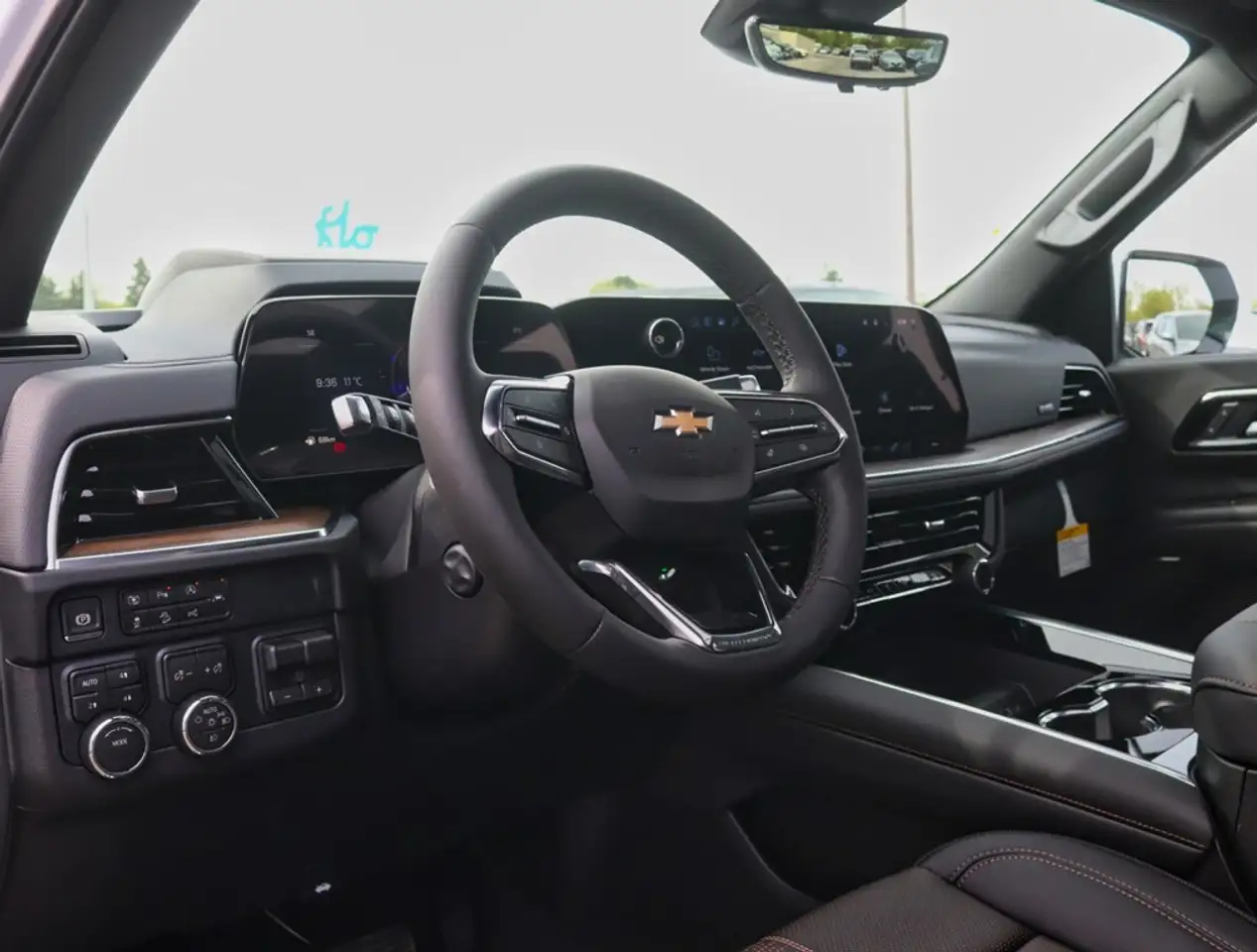 Chevrolet Tahoe снимка Chevrolet Tahoe