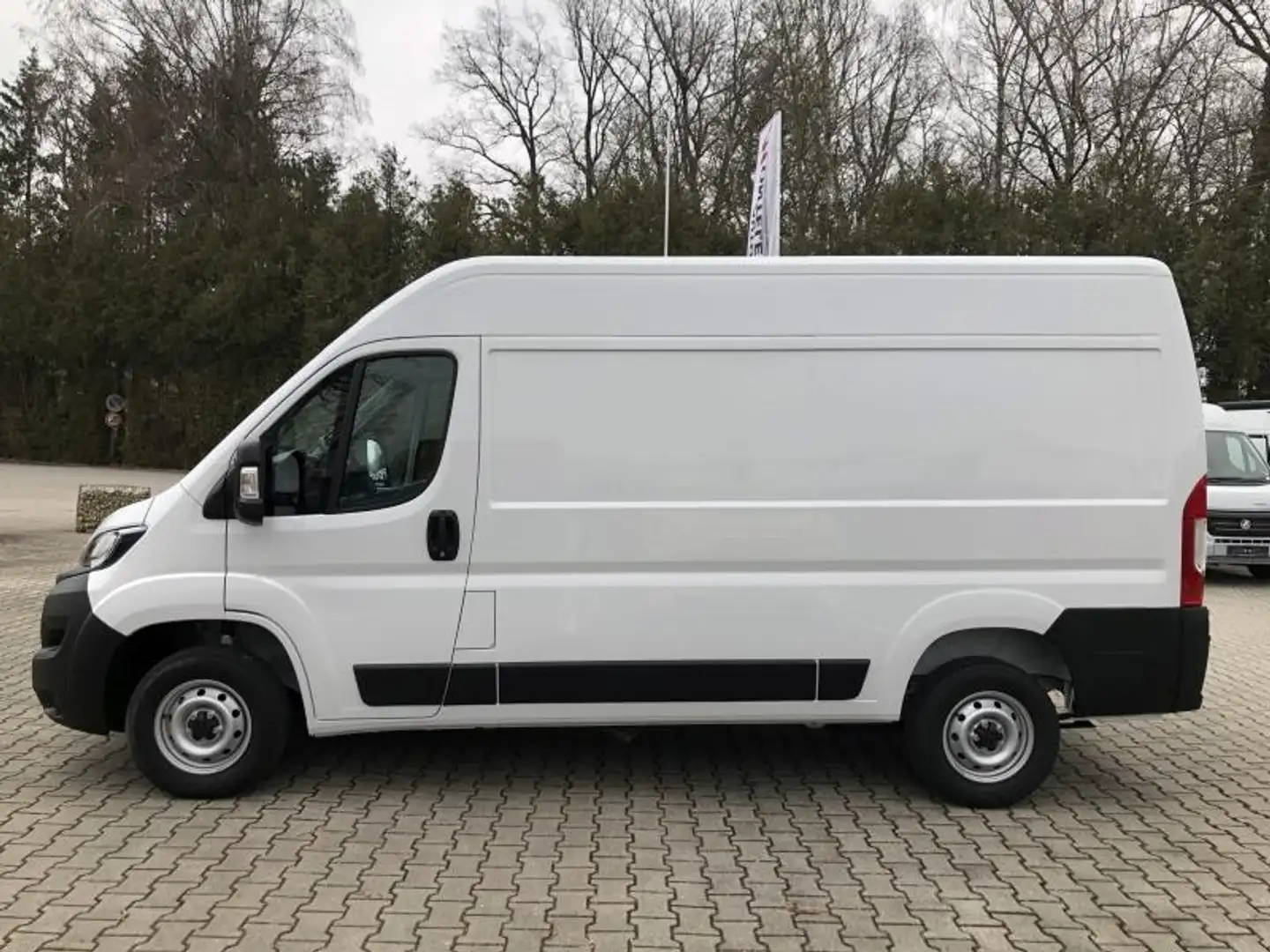 Fiat Ducato 35 L2H2 140 M-Jet | Heckflügeltüren 260°... Weiß - 2