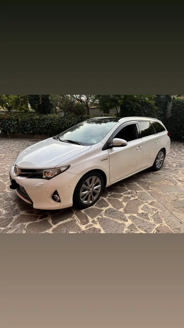 Toyota Auris Touring Sport 1.8 hybrid Active+ - 1