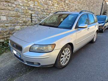 V50 2.0D - 7cv Momentum