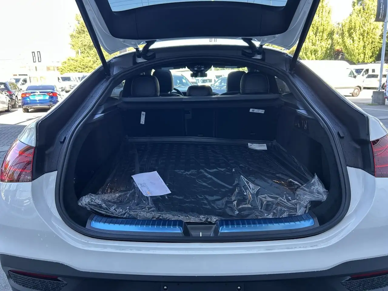 Mercedes-Benz GLE снимка Mercedes-Benz GLE