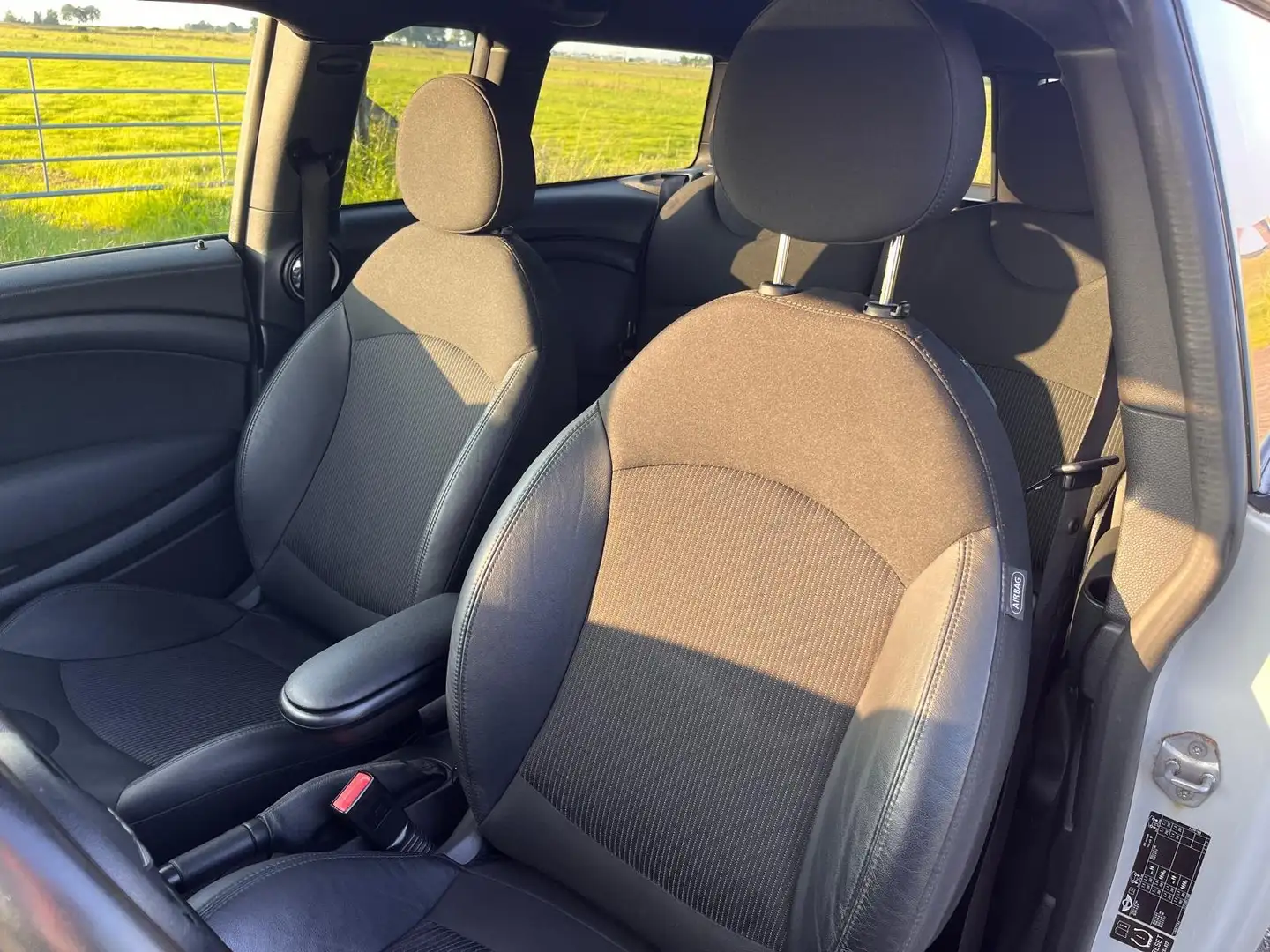 MINI Cooper Clubman Cooper 1.6 Cooper Wit - 2