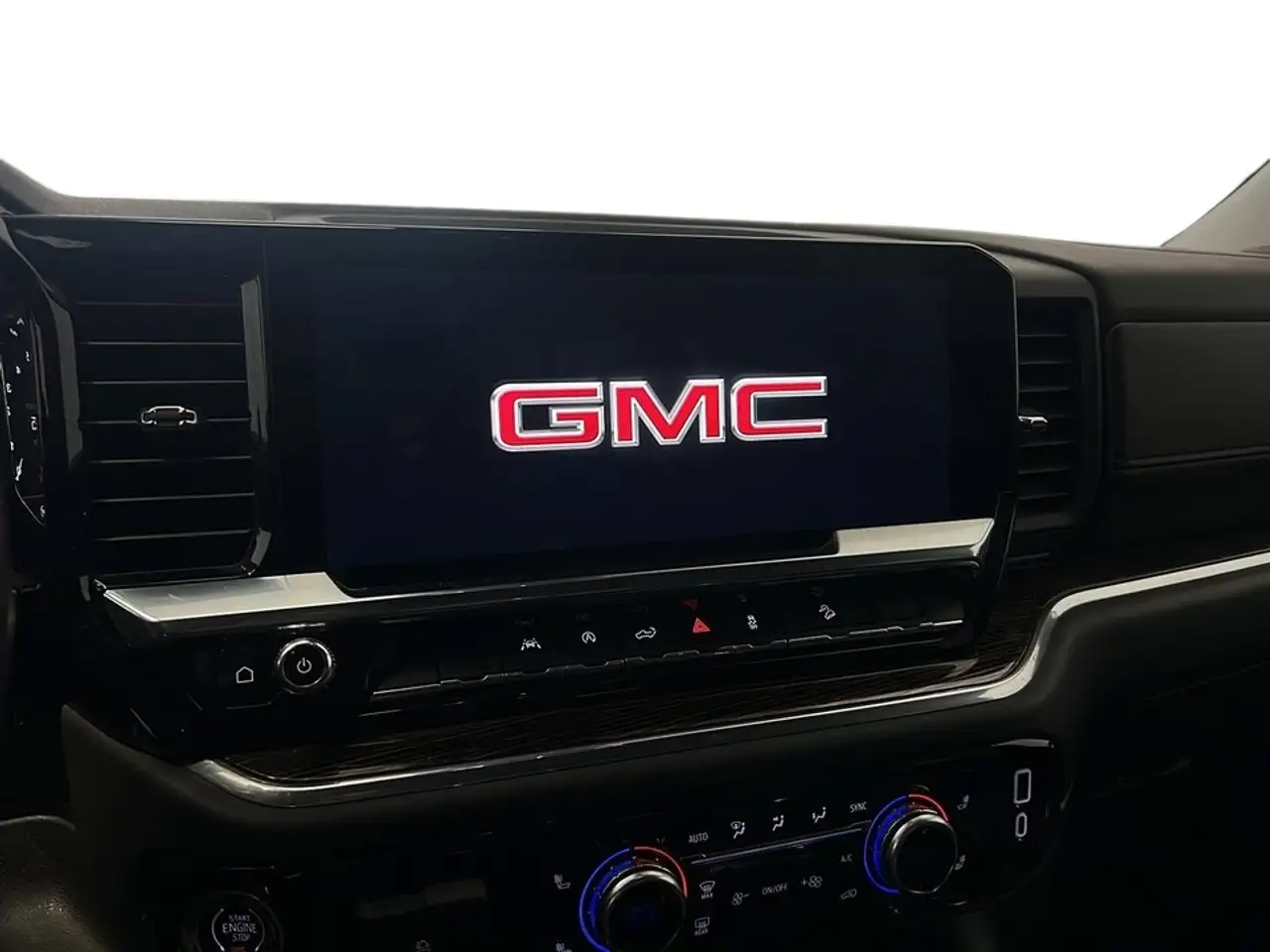 GMC Sierra 1500 снимка GMC Sierra 1500