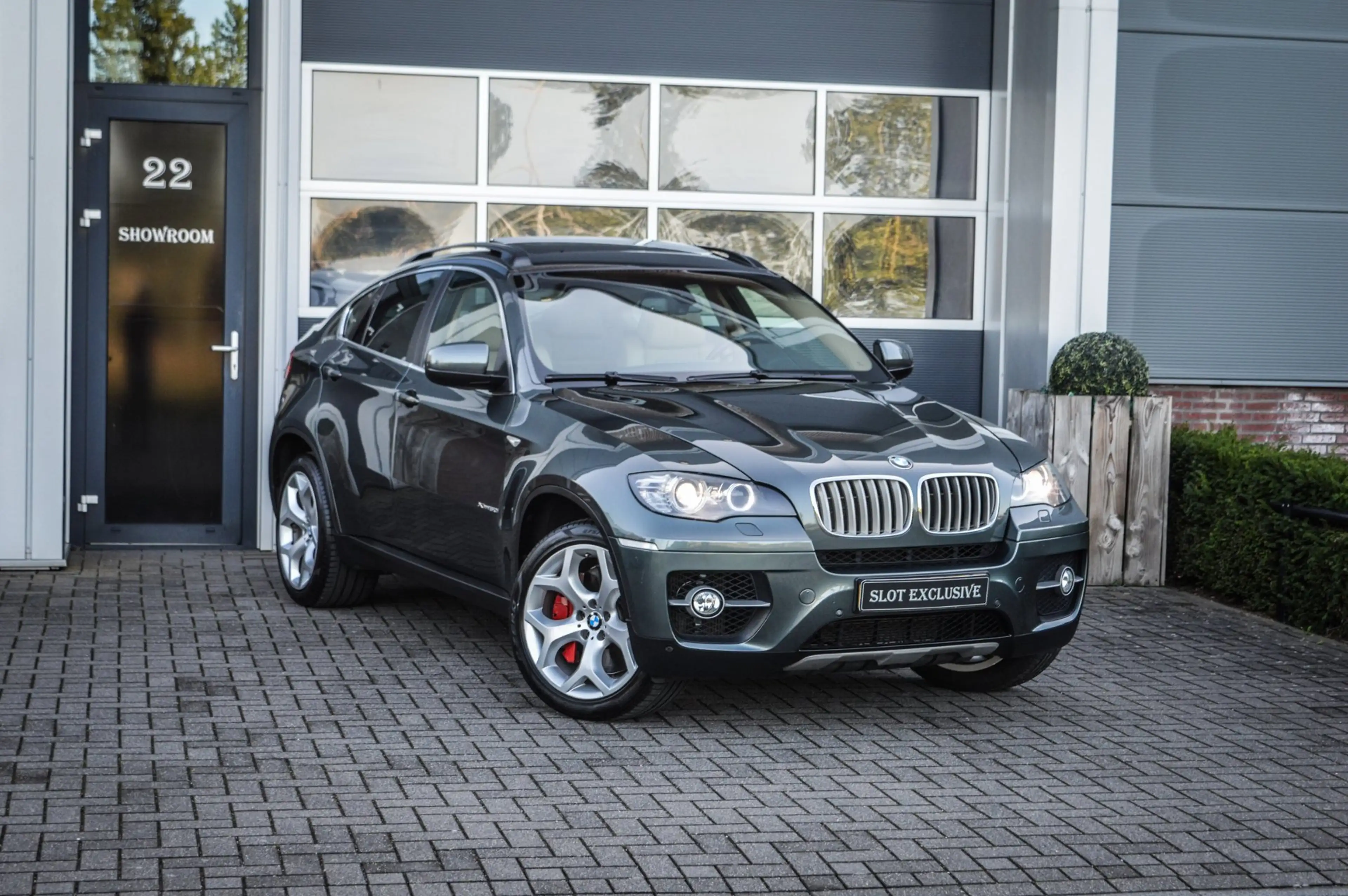 BMW X6 XDrive50i|SOFTCLOSE|CAMERA|MEMORY|PANO|XENON — photo 2