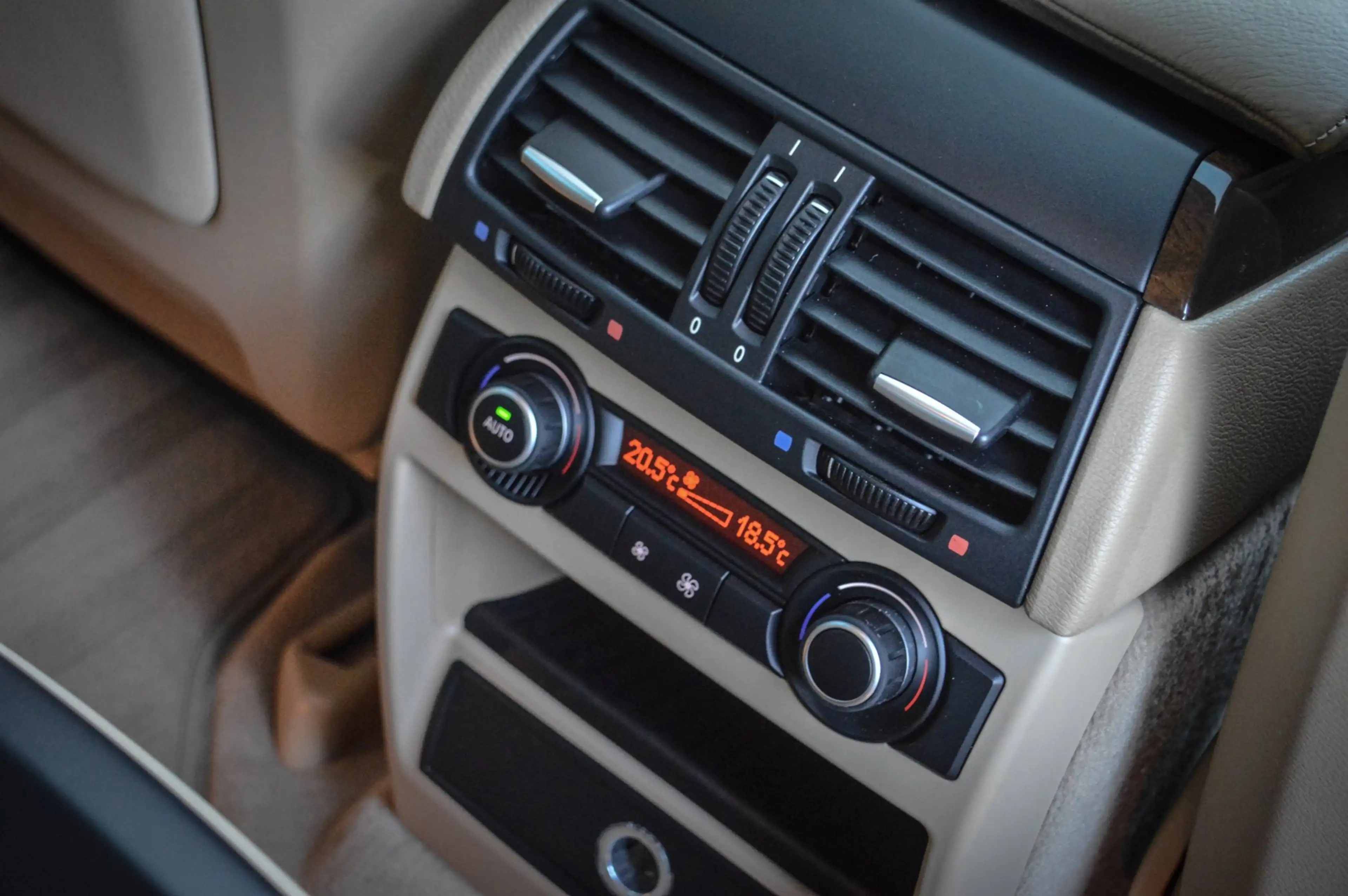 BMW X6 XDrive50i|SOFTCLOSE|CAMERA|MEMORY|PANO|XENON — photo 16