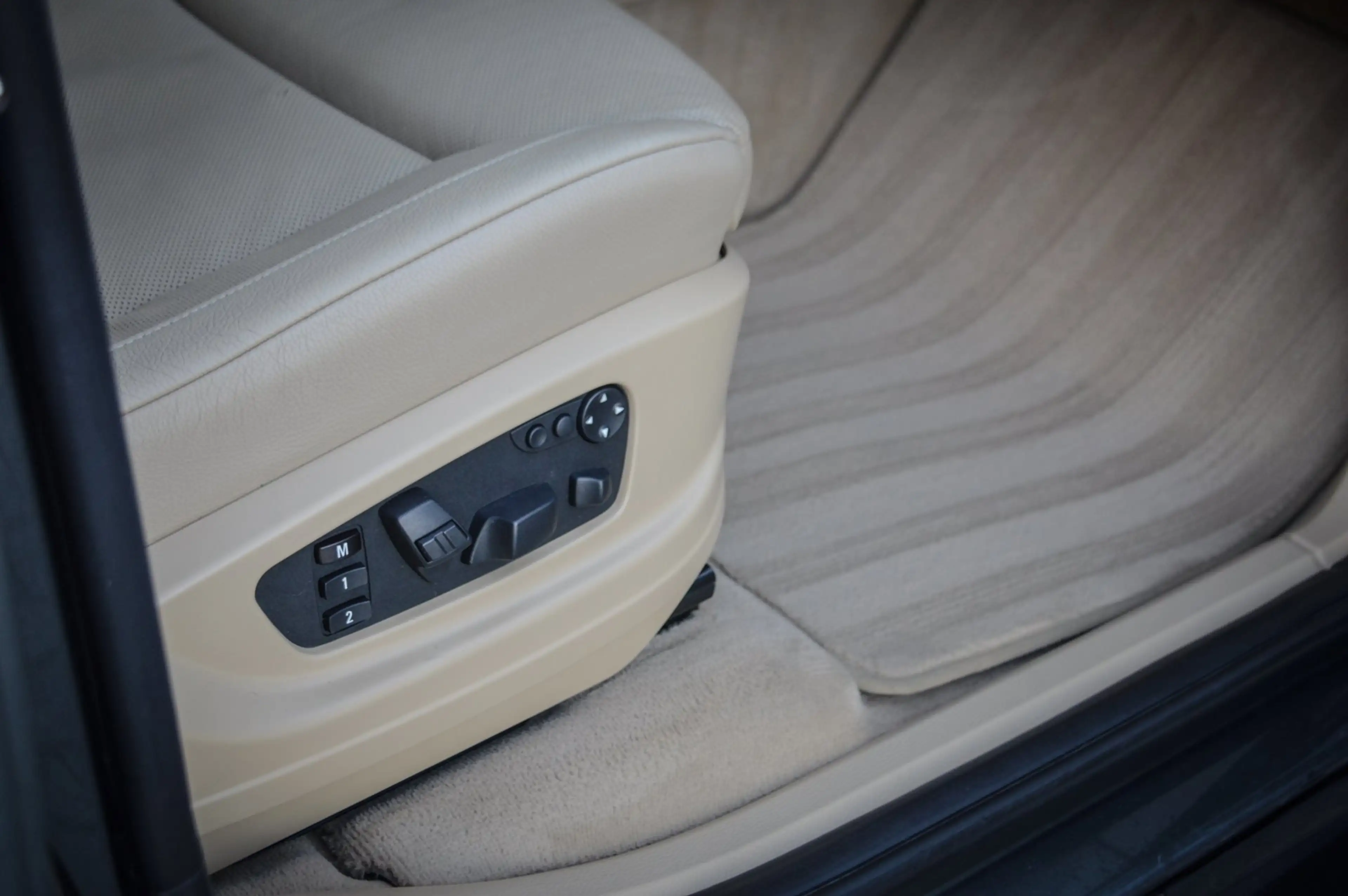 BMW X6 XDrive50i|SOFTCLOSE|CAMERA|MEMORY|PANO|XENON — photo 34