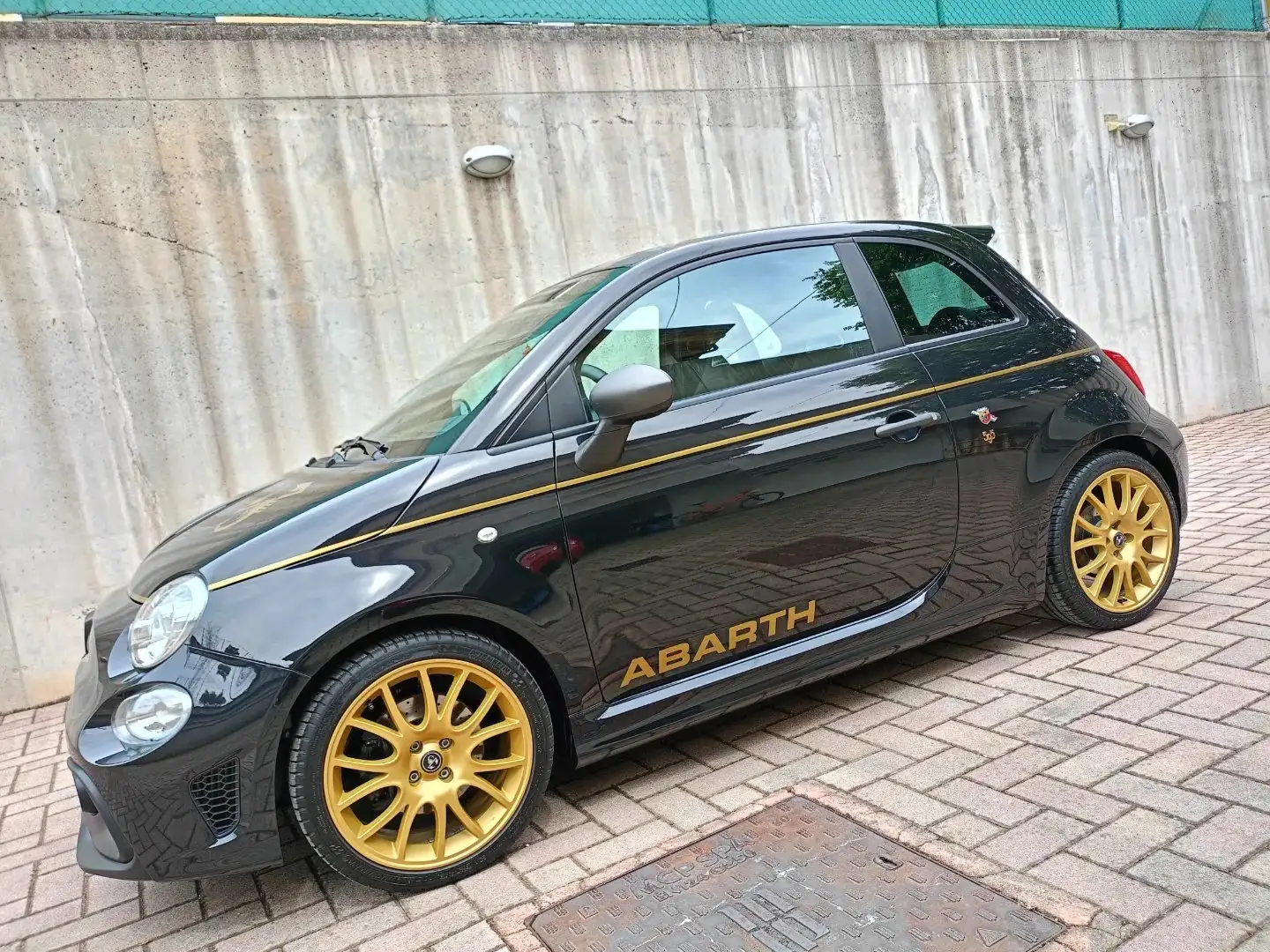 Abarth 595 595 1.4 t-jet Scorpioneoro 165cv Nero - 1