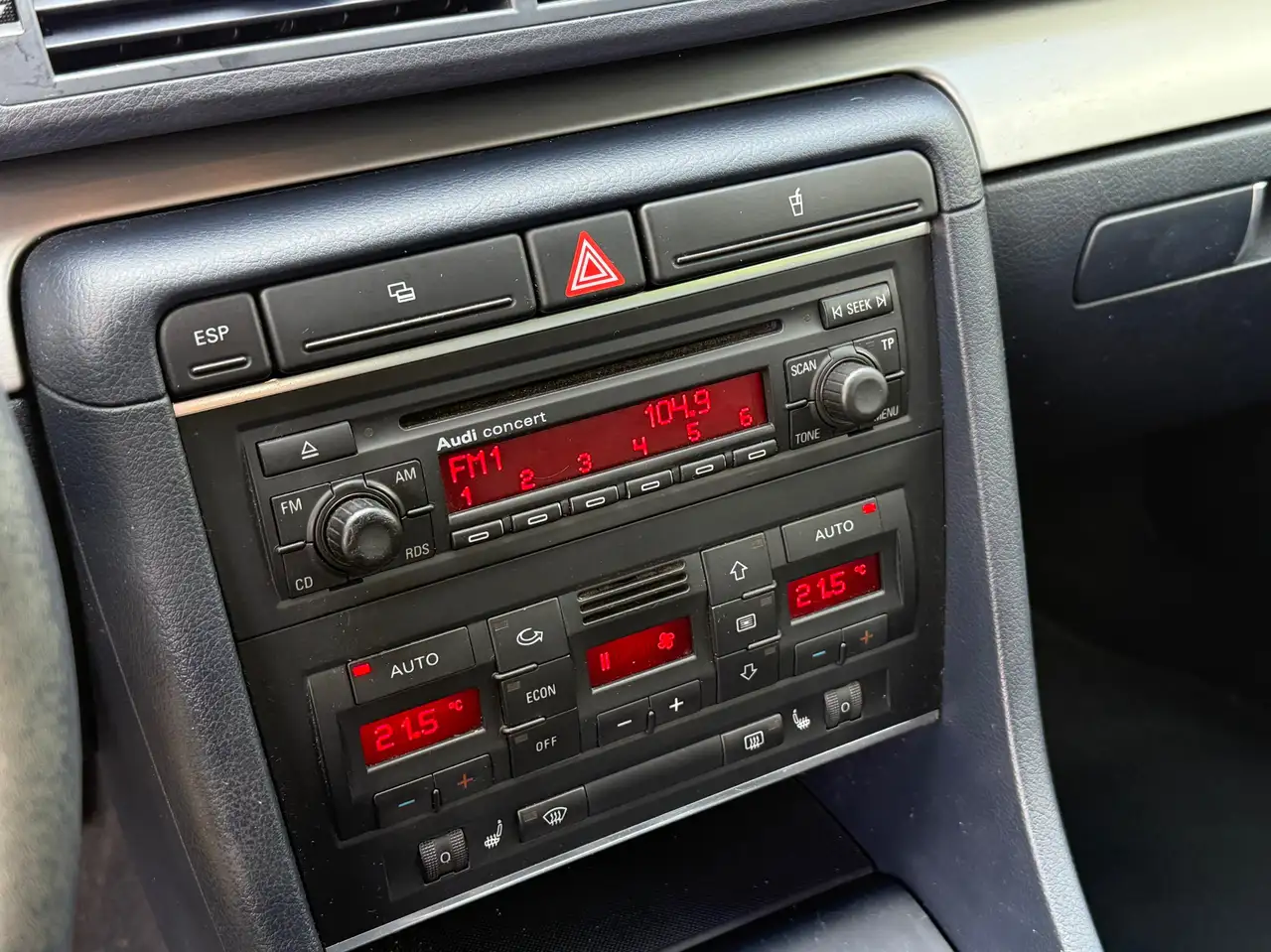 Audi A4 1.9 TDI- Leder- Navi – Bild 22