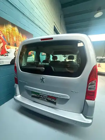 Peugeot Partner view 5