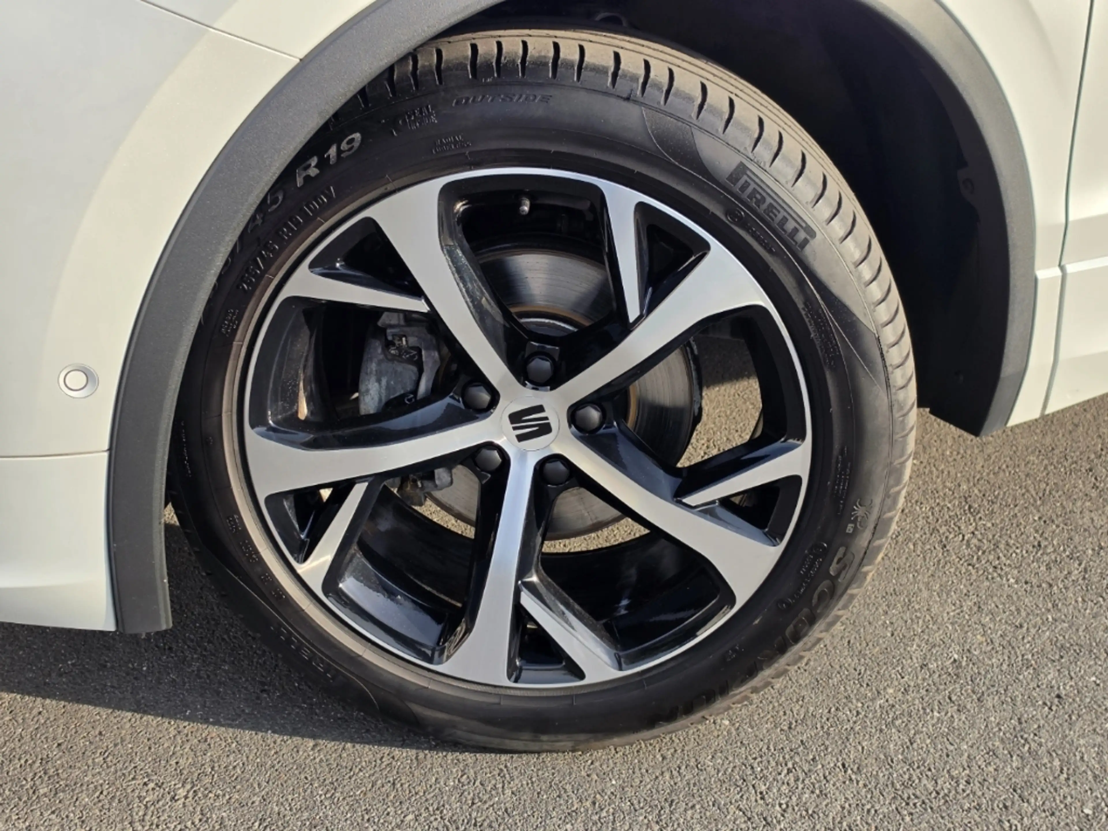 SEAT Tarraco 1.5 TSI ACT DSG FR Pano Kessy ACC Shz FullLink Alu — photo 5