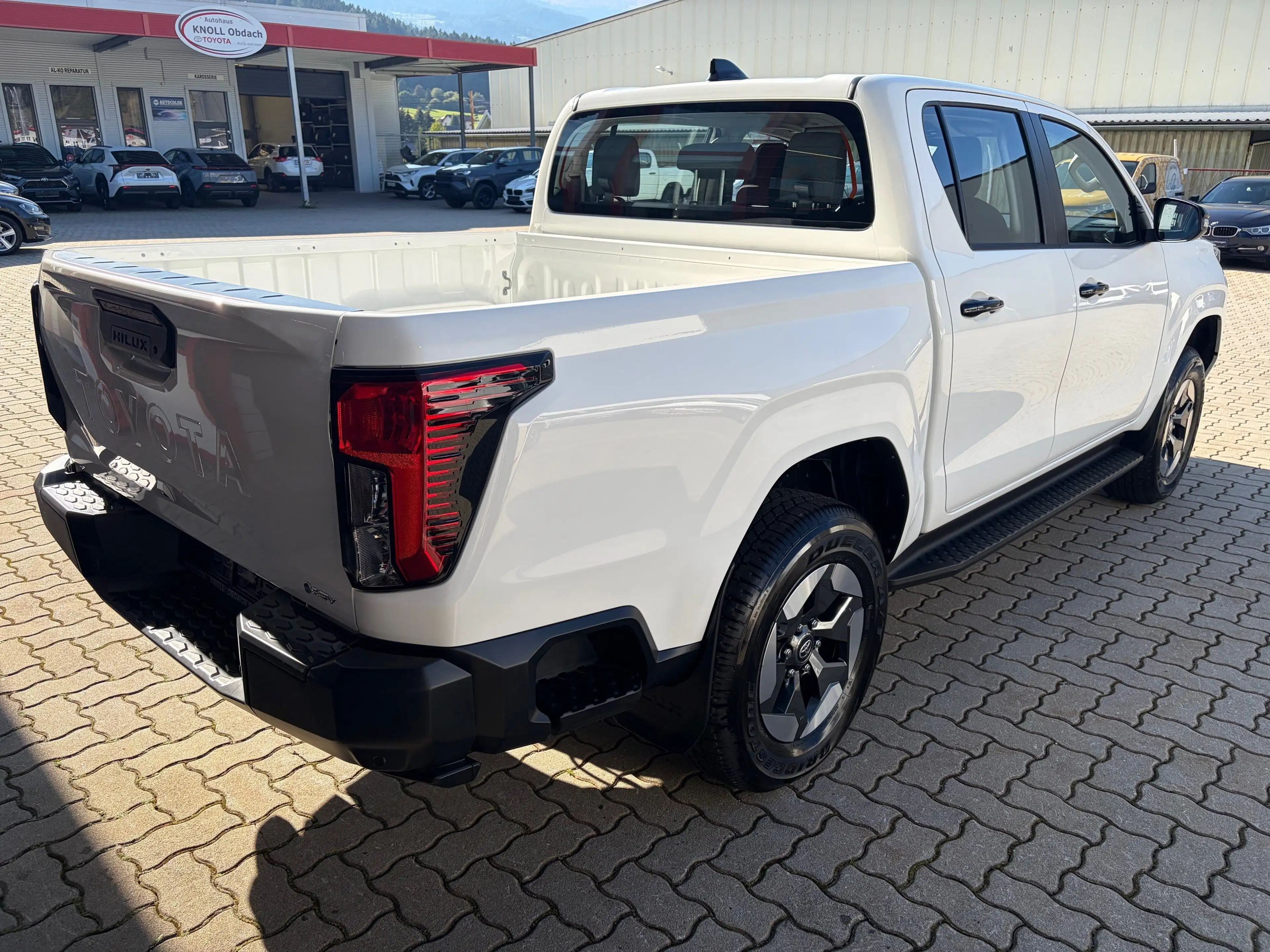 Toyota Hilux Double Cab Electric 144 kW 4x4 Duty Gewerbewochen — photo 6
