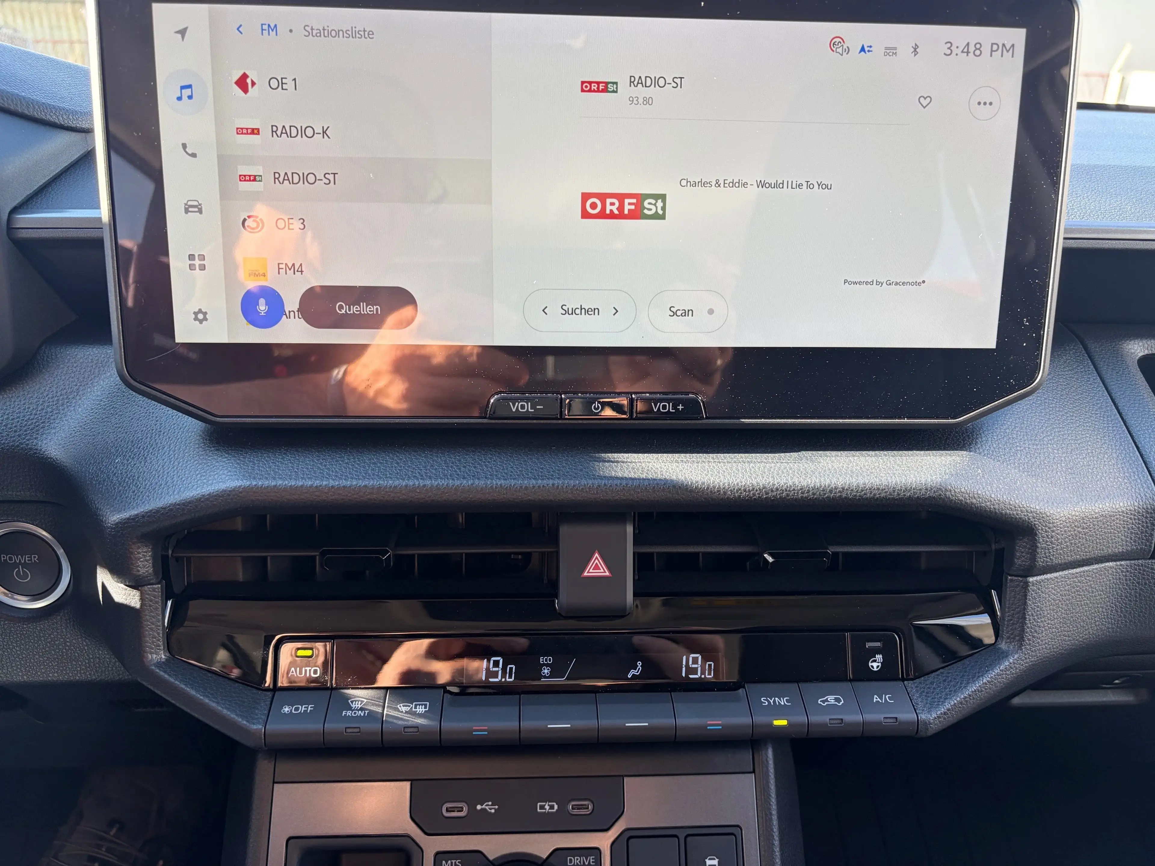 Toyota Hilux Double Cab Electric 144 kW 4x4 Duty Gewerbewochen — photo 15