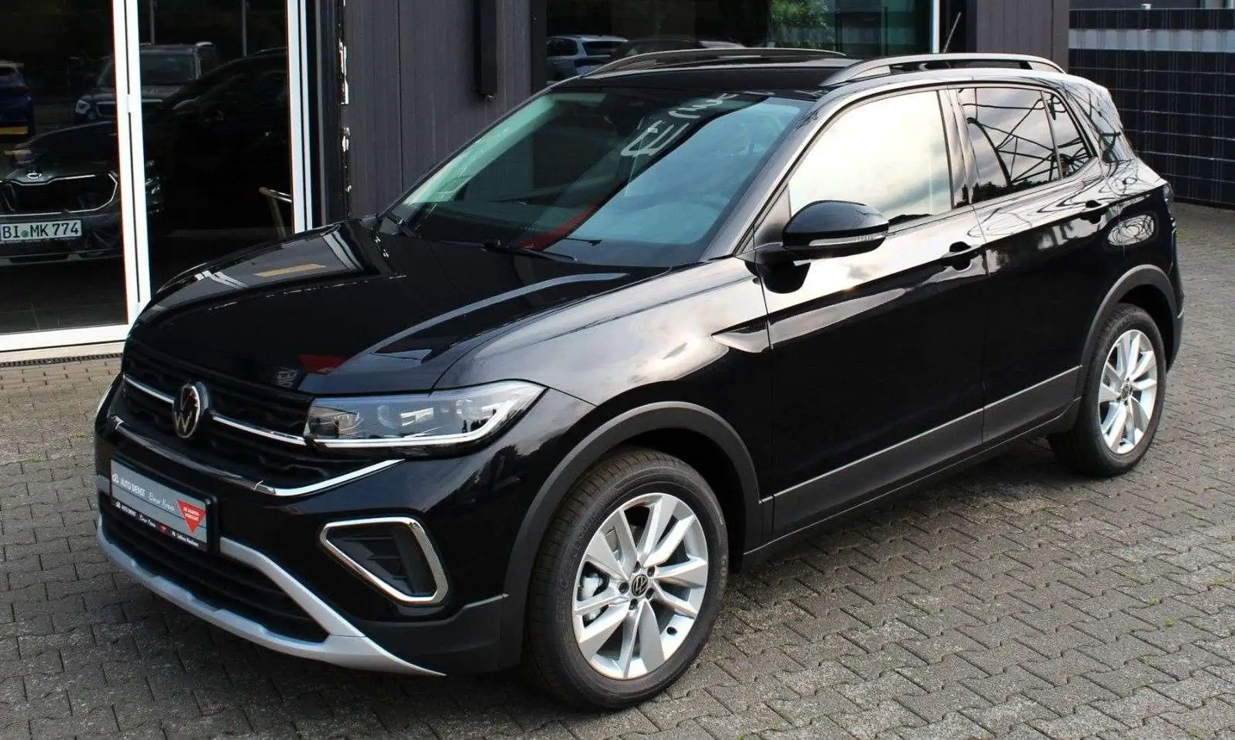 Volkswagen T-Cross 1.0 TSI 85 kW/115PS Life, DSG Negro - 1
