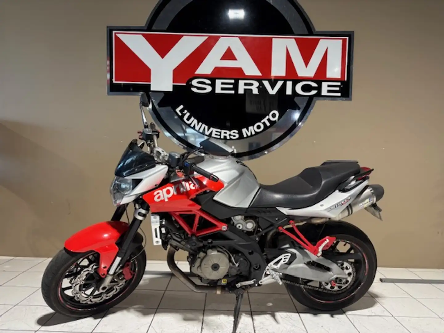 Aprilia Shiver 750 Gris - 2