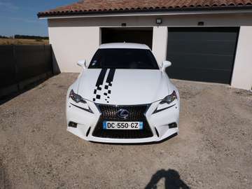 IS 300h F Sport super ethanol