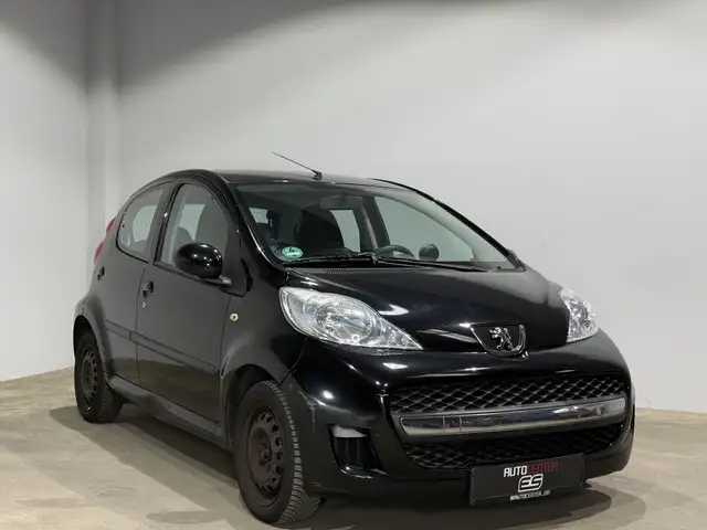 Peugeot 107 view 2