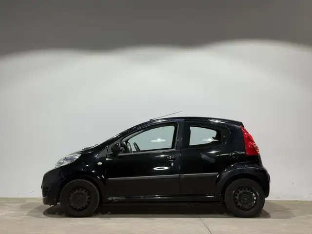 Peugeot 107 view 9
