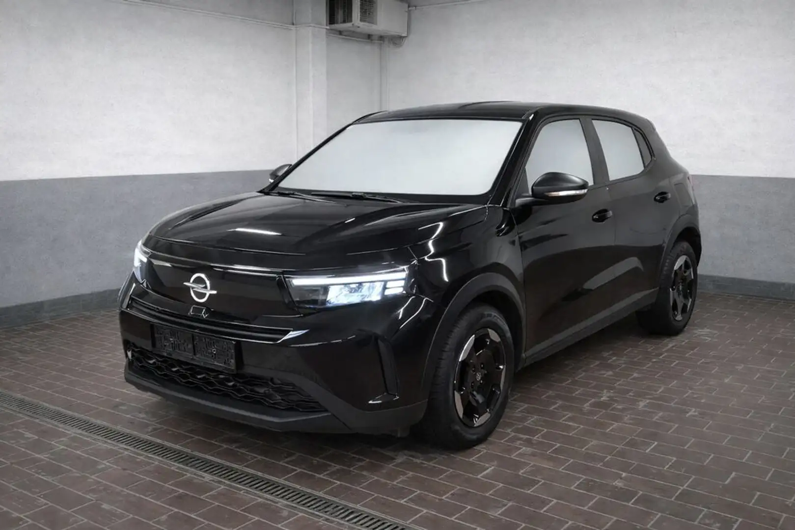 Opel Frontera Frontera-e Edition 44kWh 8-fach, onboard charger Noir - 1