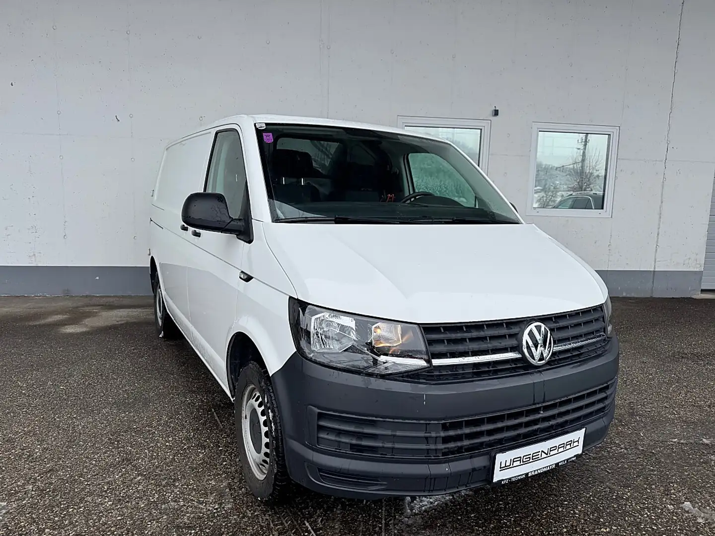 Volkswagen T6 Transporter T6 Kastenwagen KR 2,0 TDI BMT 8325€ Netto Weiß - 2
