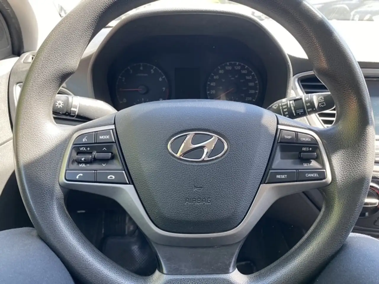 Hyundai ACCENT снимка Hyundai ACCENT