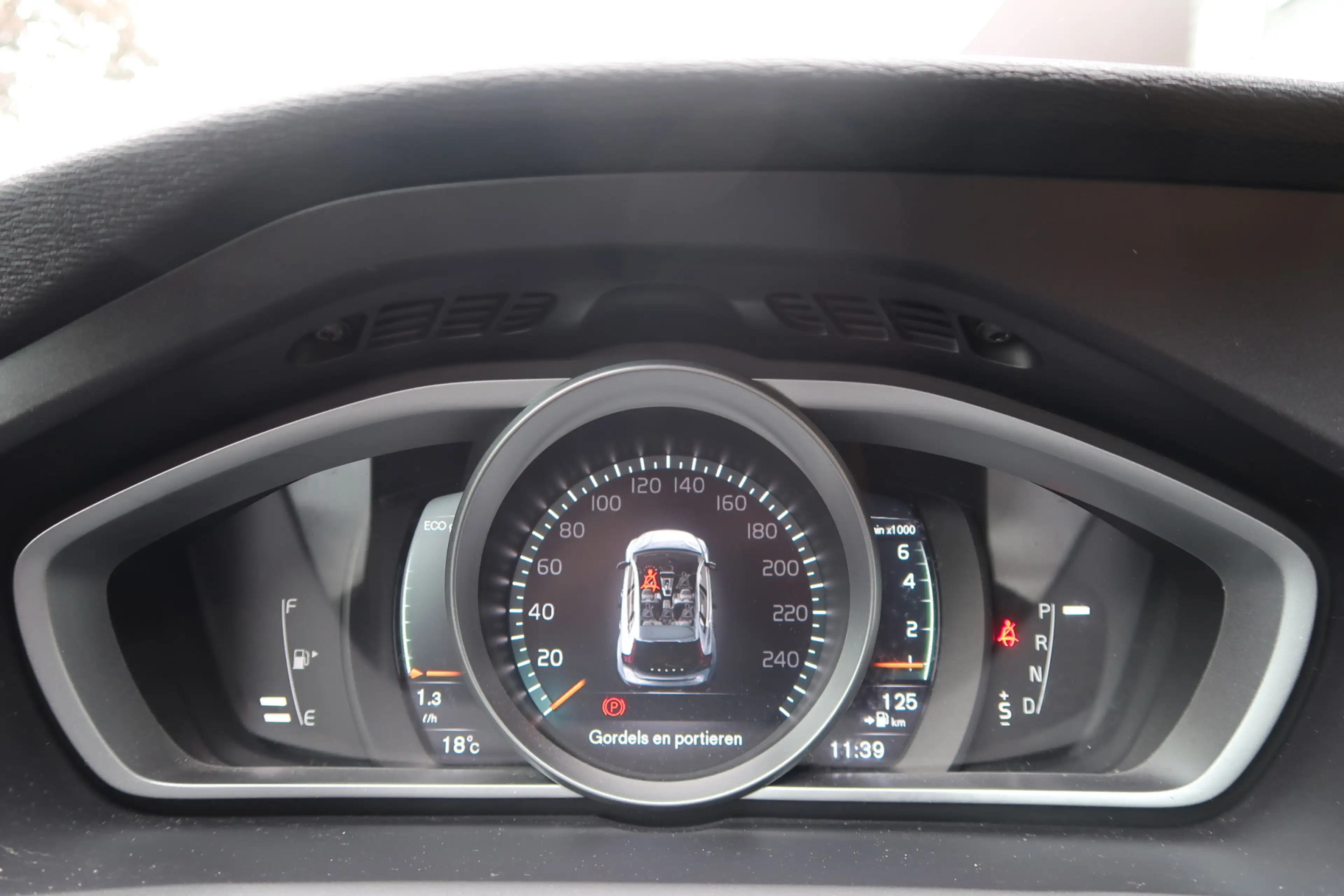 Volvo V40 Cross Country 1.5 T3 Polar+ Luxury Bij ons bedrijf in onderhoud — photo 24