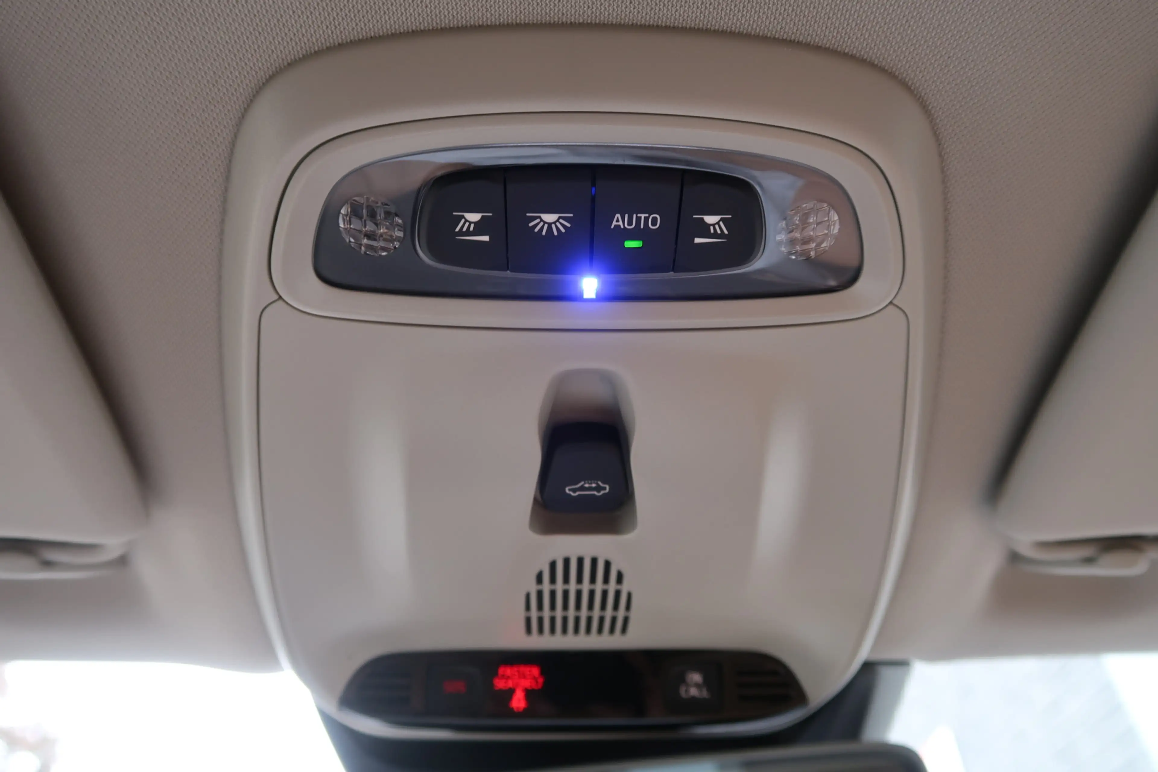 Volvo V40 Cross Country 1.5 T3 Polar+ Luxury Bij ons bedrijf in onderhoud — photo 23