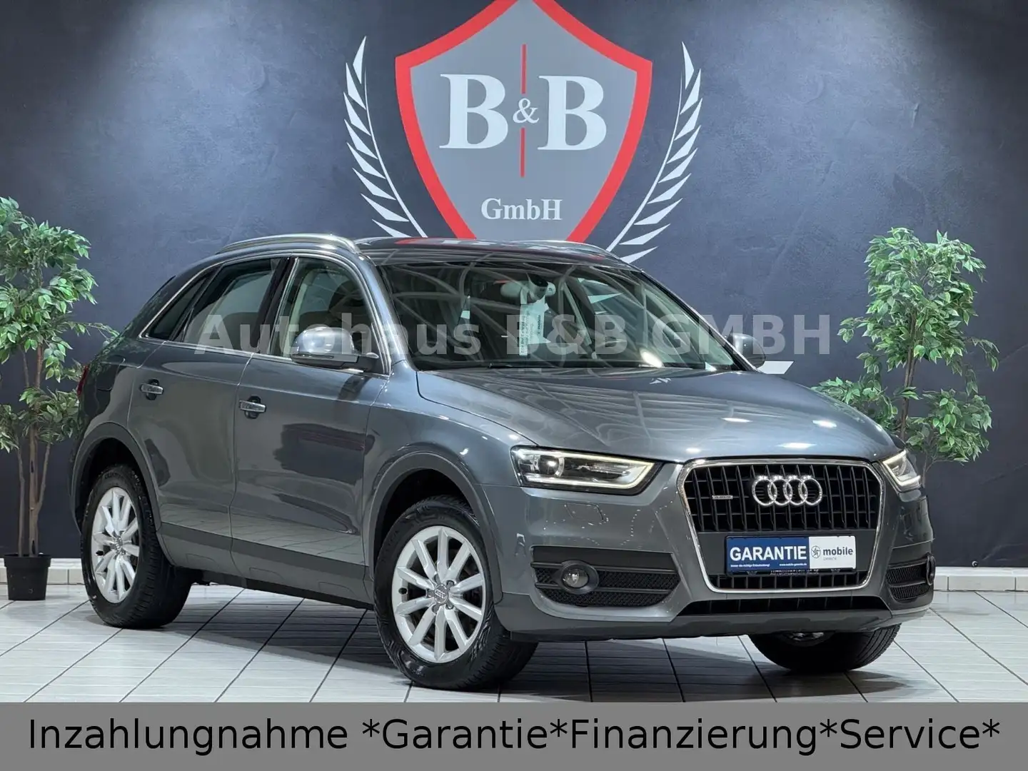 Audi Q3 2.0 TFSI Quattro*1.HD*Leder*Navi*Xenon*AHK Grau - 1