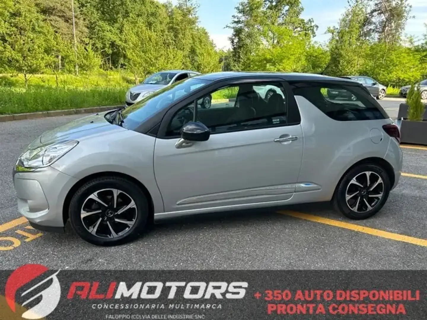 DS Automobiles DS 3 DS 3 PureTech 82 Chic *Neopatentati* Stříbrná - 1