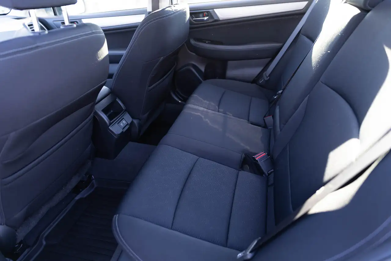 Subaru Legacy снимка Subaru Legacy