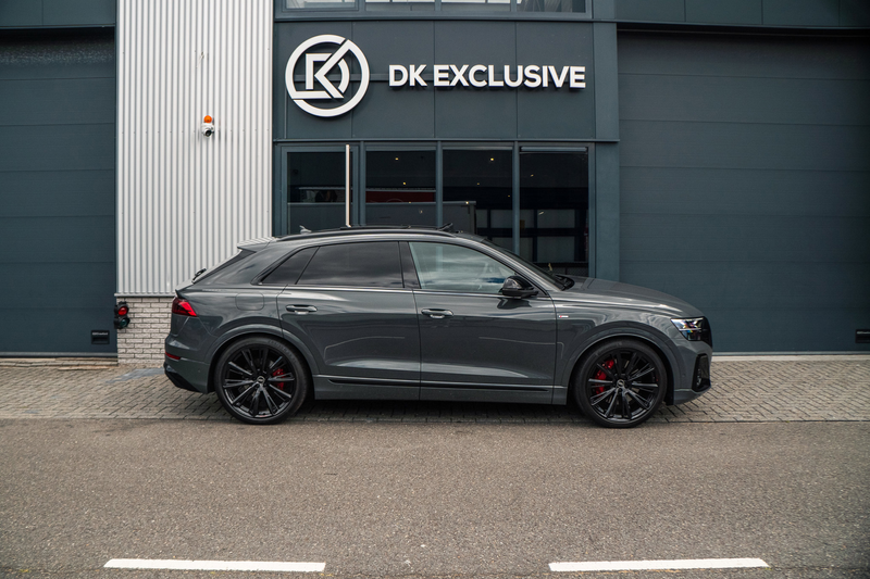 Audi Q8 60 TFSI e quattro Pro Line S Competition — photo 2