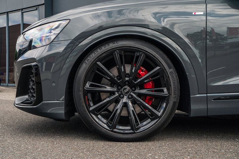 Audi Q8 60 TFSI e quattro Pro Line S Competition — photo 8