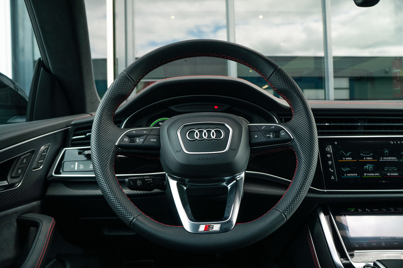 Audi Q8 60 TFSI e quattro Pro Line S Competition — photo 12