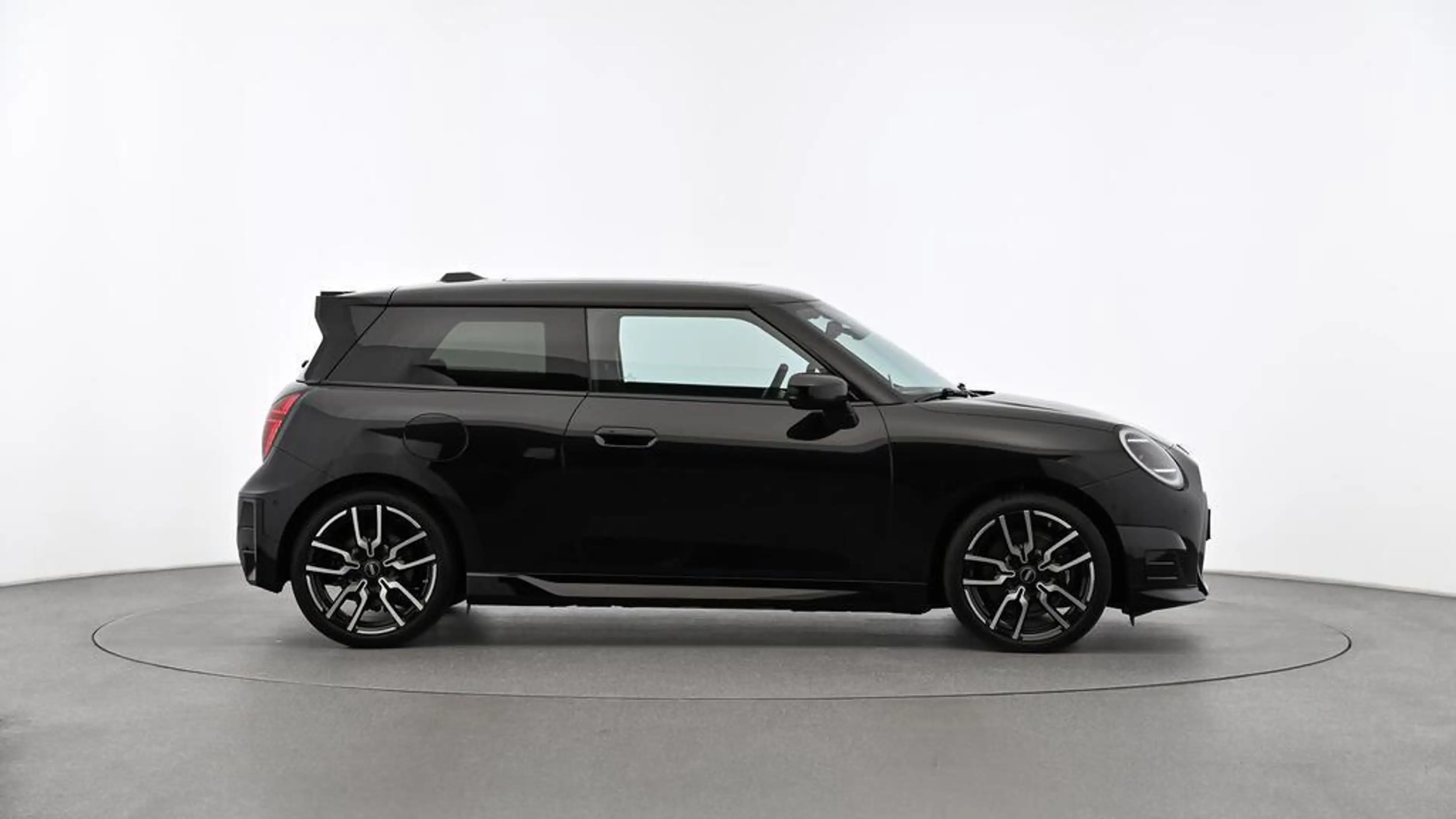 MINI Cooper E John Cooper Works Trim — photo 2