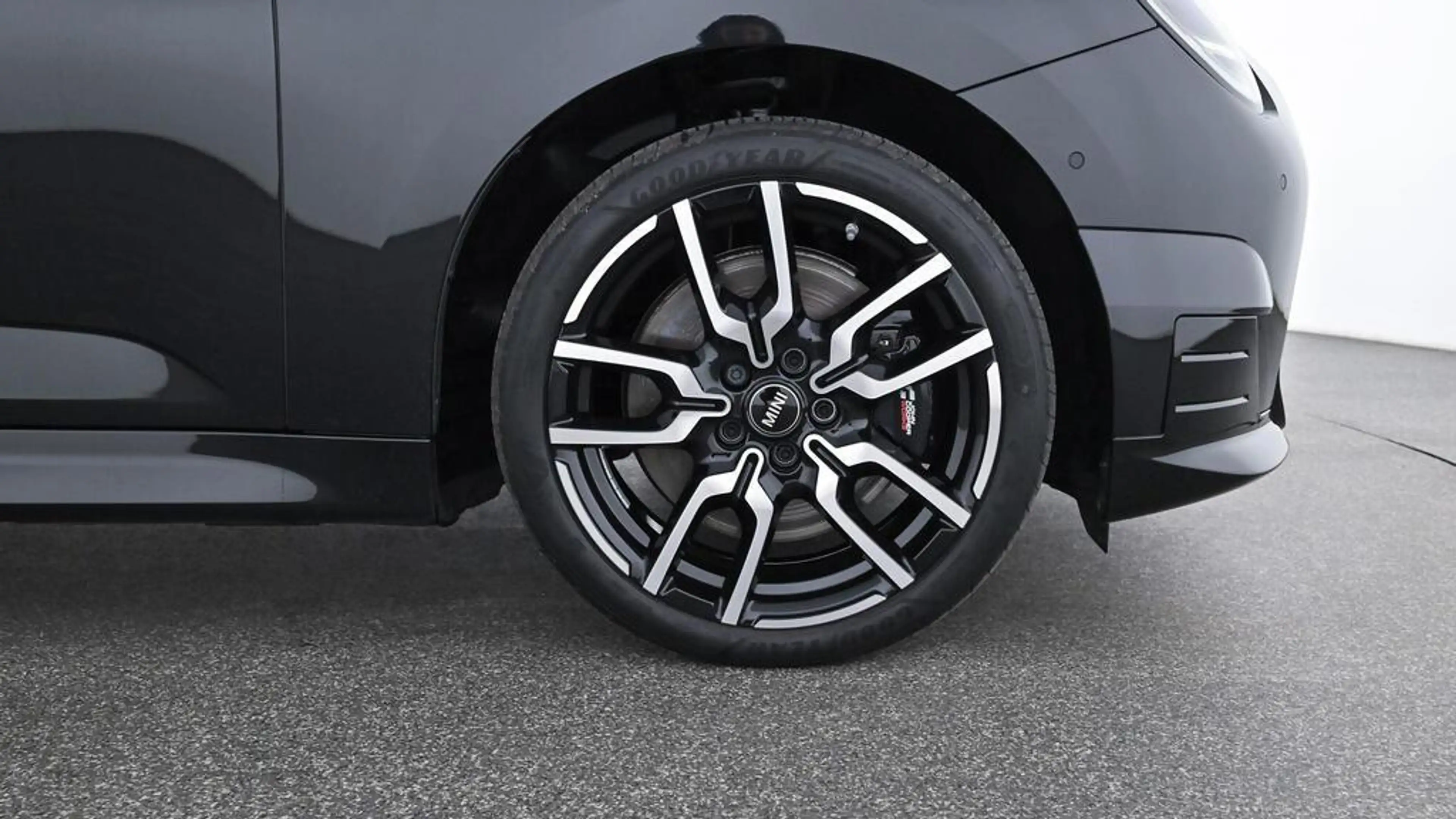 MINI Cooper E John Cooper Works Trim — photo 13
