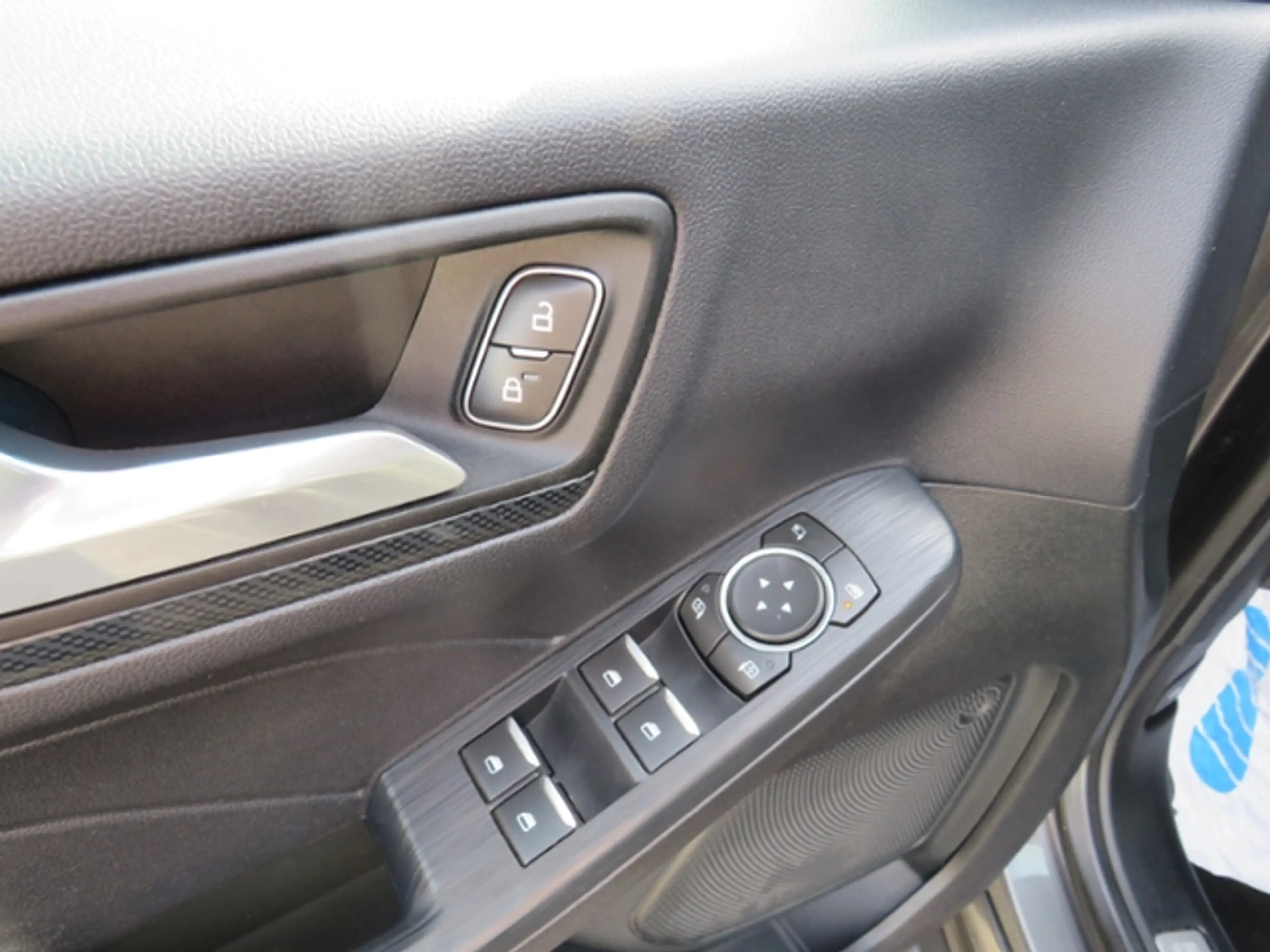 Ford Kuga Plug-In Hybrid ST-Line X Klima LED Navi Alu — photo 23