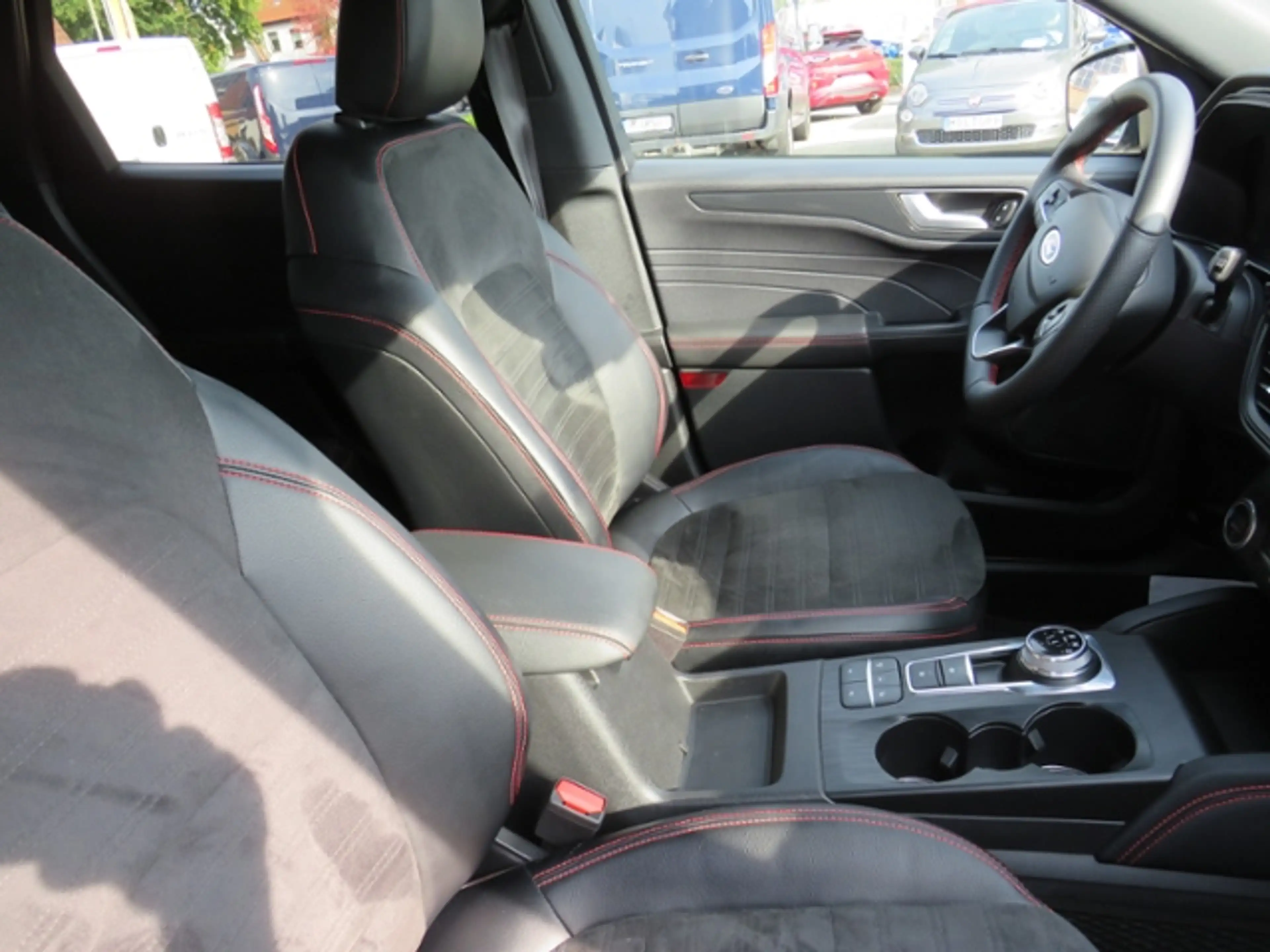 Ford Kuga Plug-In Hybrid ST-Line X Klima LED Navi Alu — photo 11