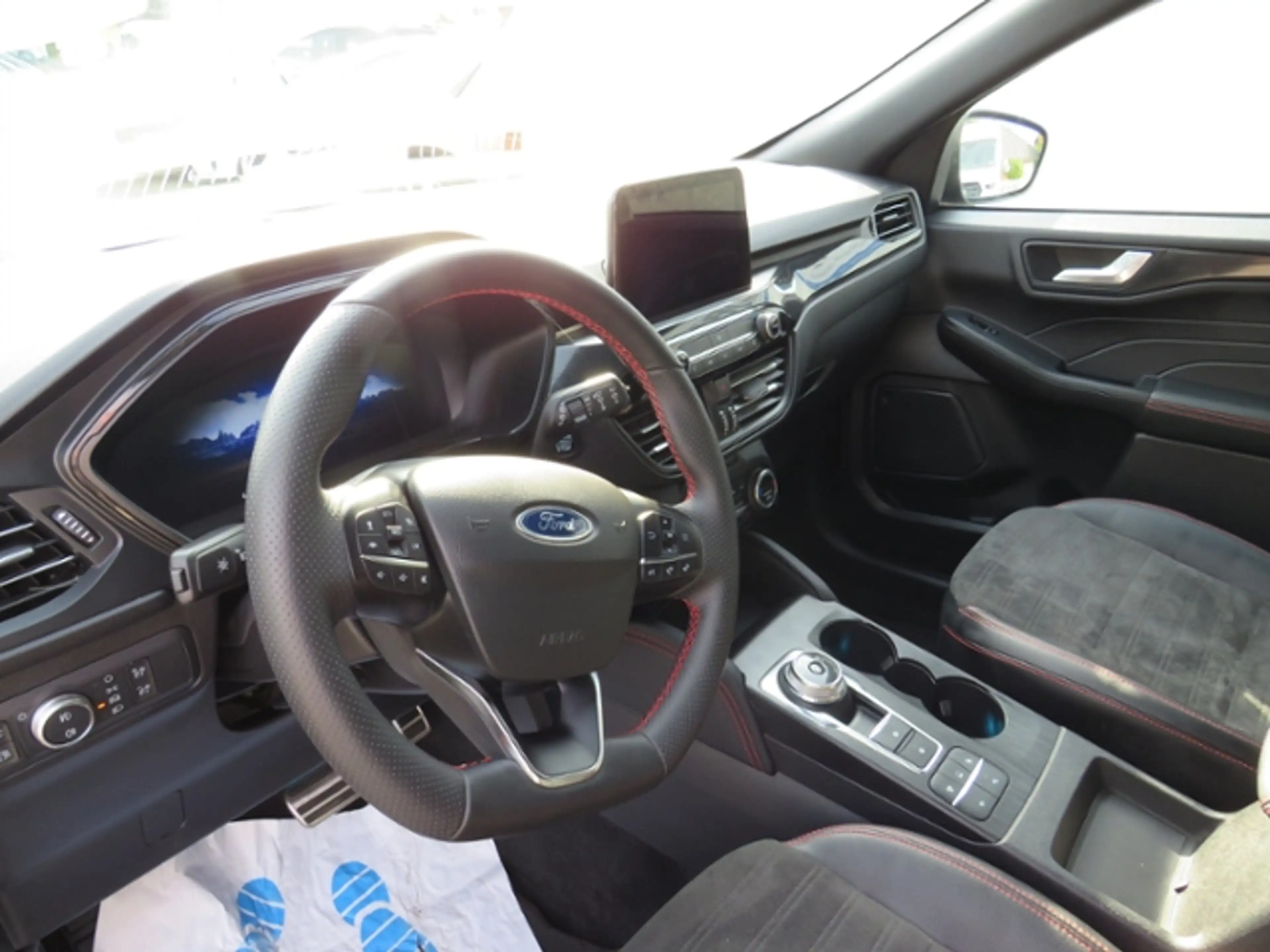 Ford Kuga Plug-In Hybrid ST-Line X Klima LED Navi Alu — photo 24