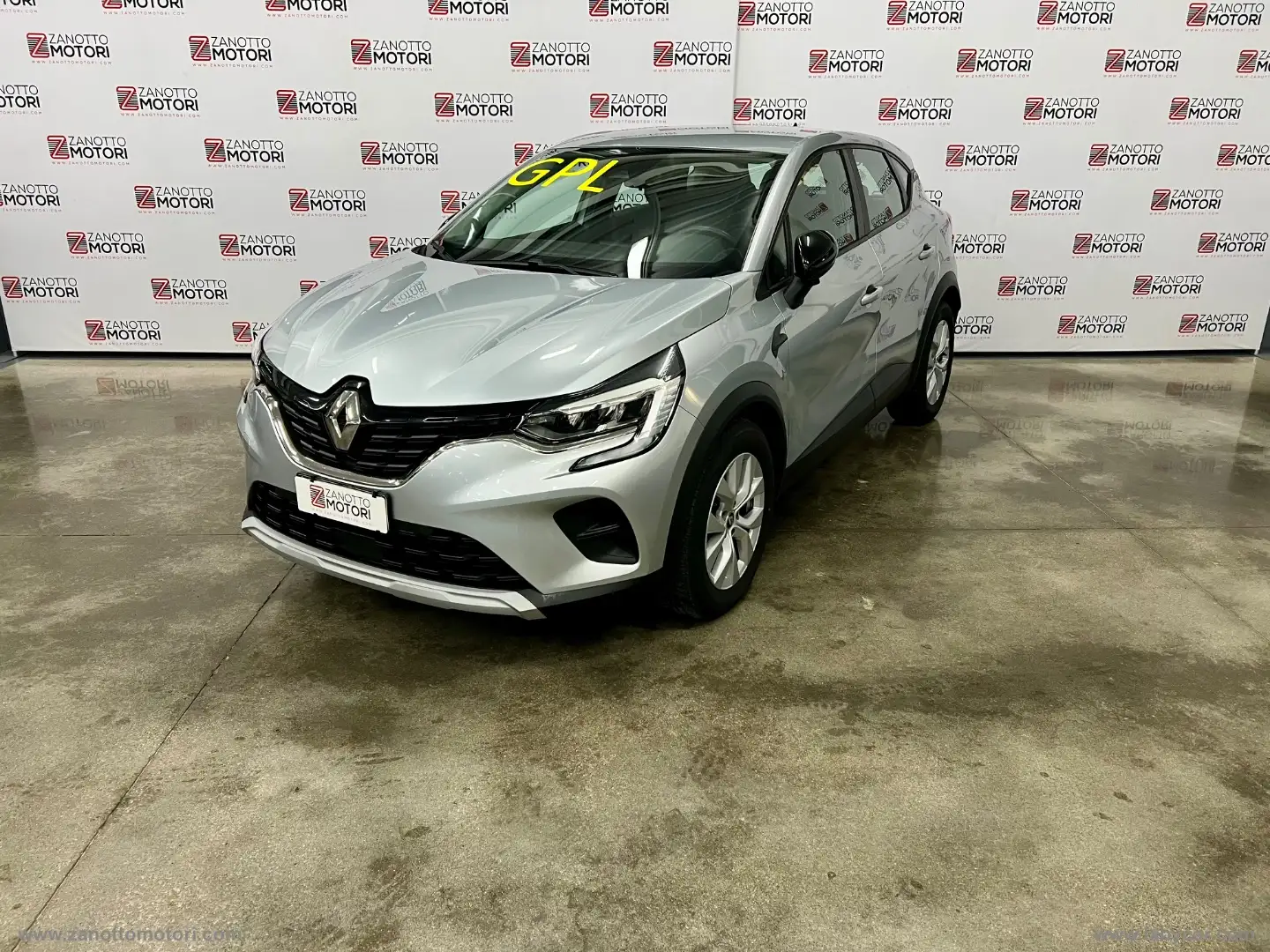 Renault Captur TCe 12V 100 CV GPL FAP Business Grau - 1