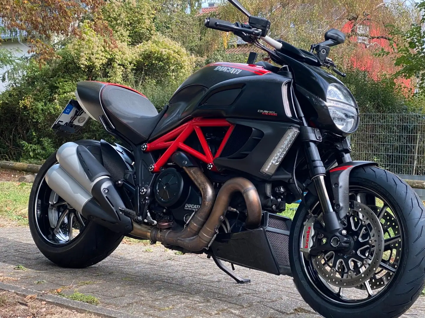 Ducati Diavel Carbon *zum Sommerstart Rot - 1