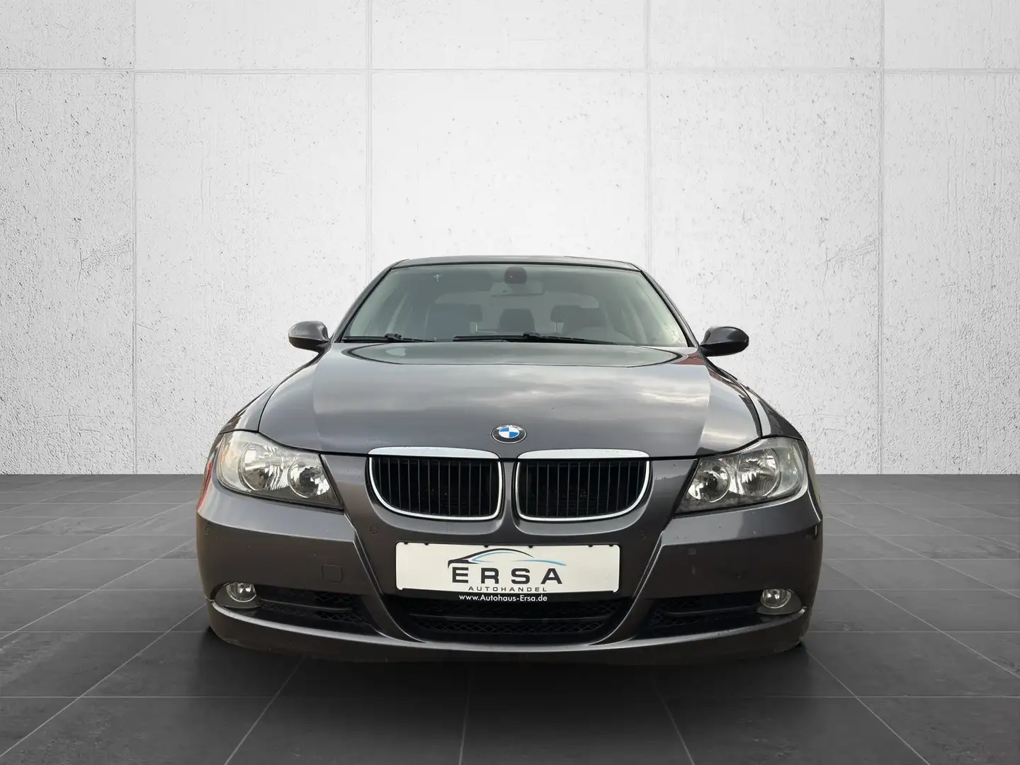 BMW 320 d Aut.*Navi Prof*Schiebedach*Leder* Schwarz - 2