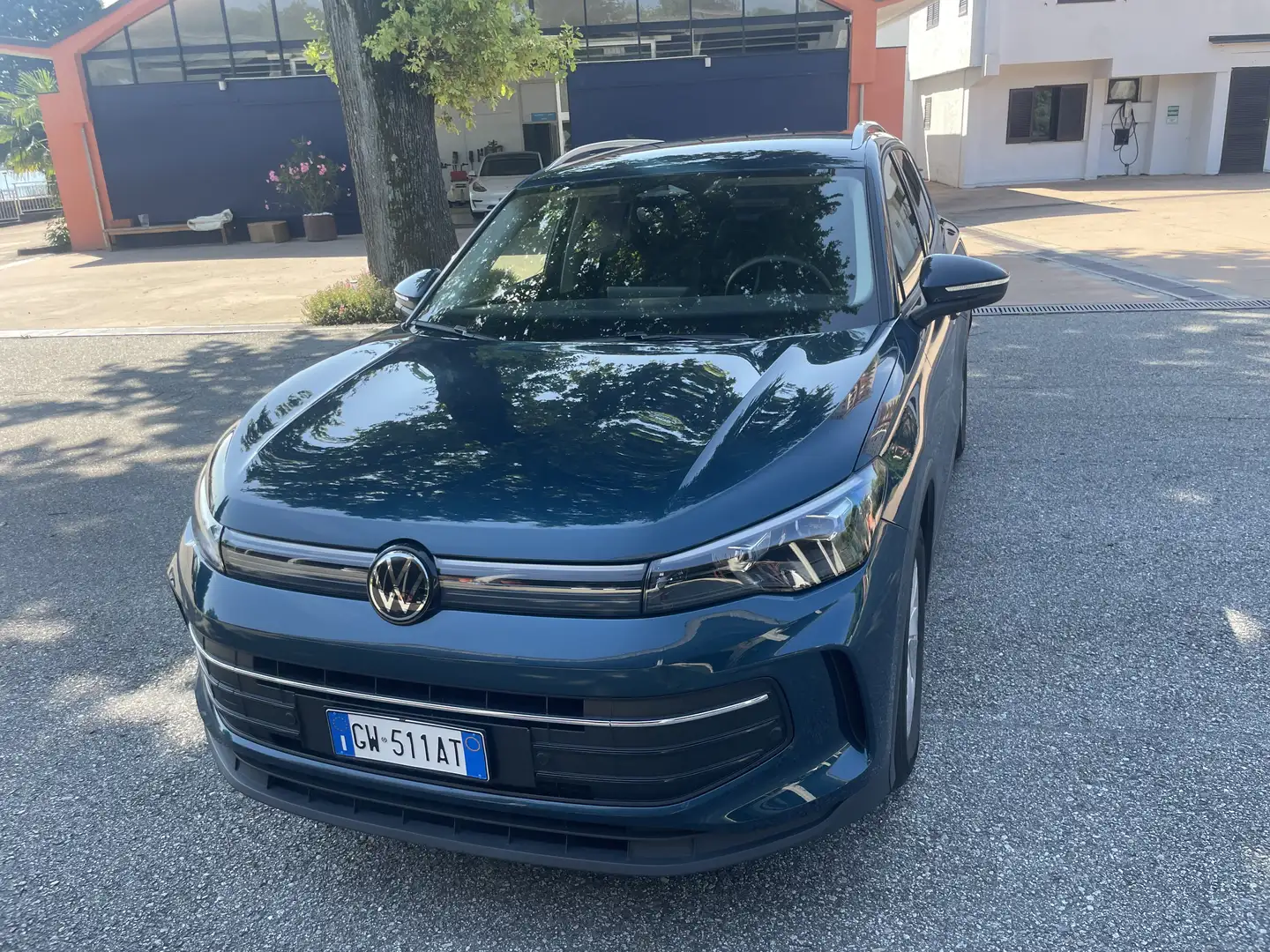 Volkswagen Tiguan Allspace 1.5 tsi R-Line dsg - 2