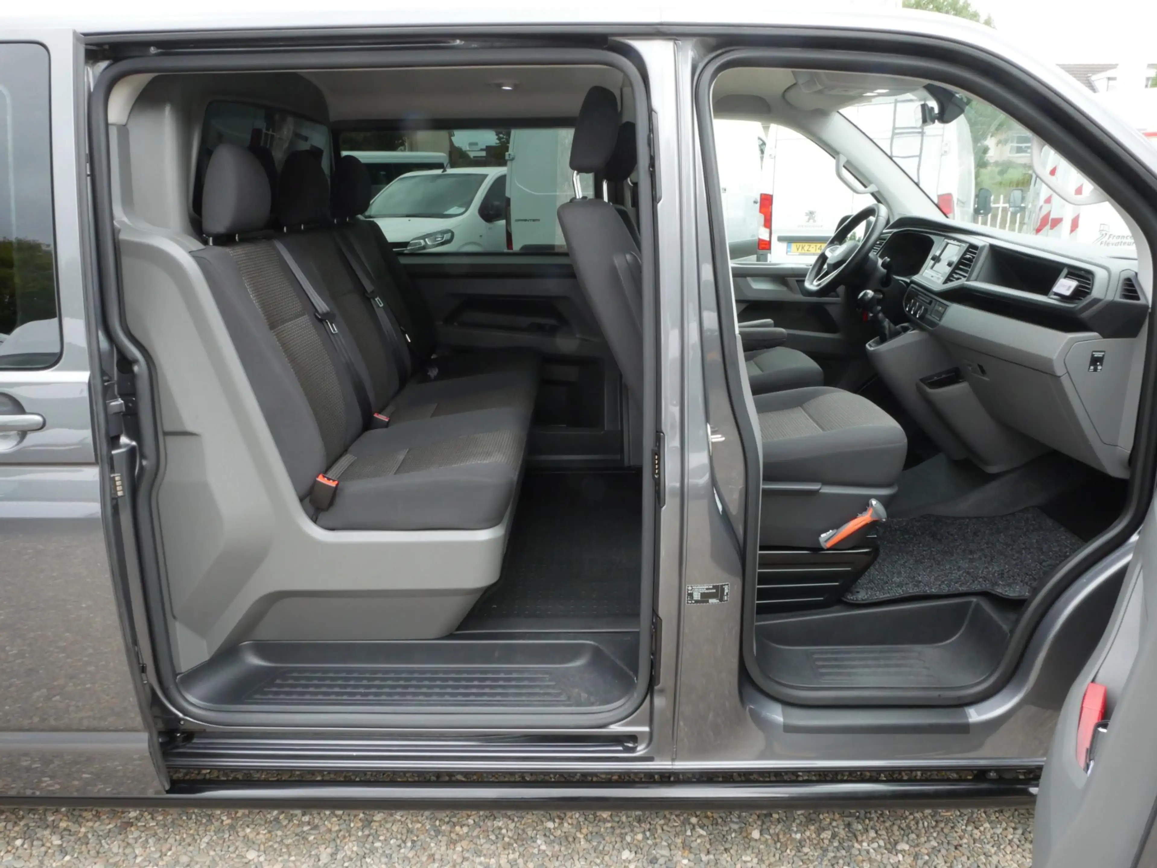 Volkswagen T6.1 Transporter 2.0 TDI 150PK L2 Dubbel Cabine Airco Cruise Haak — photo 12