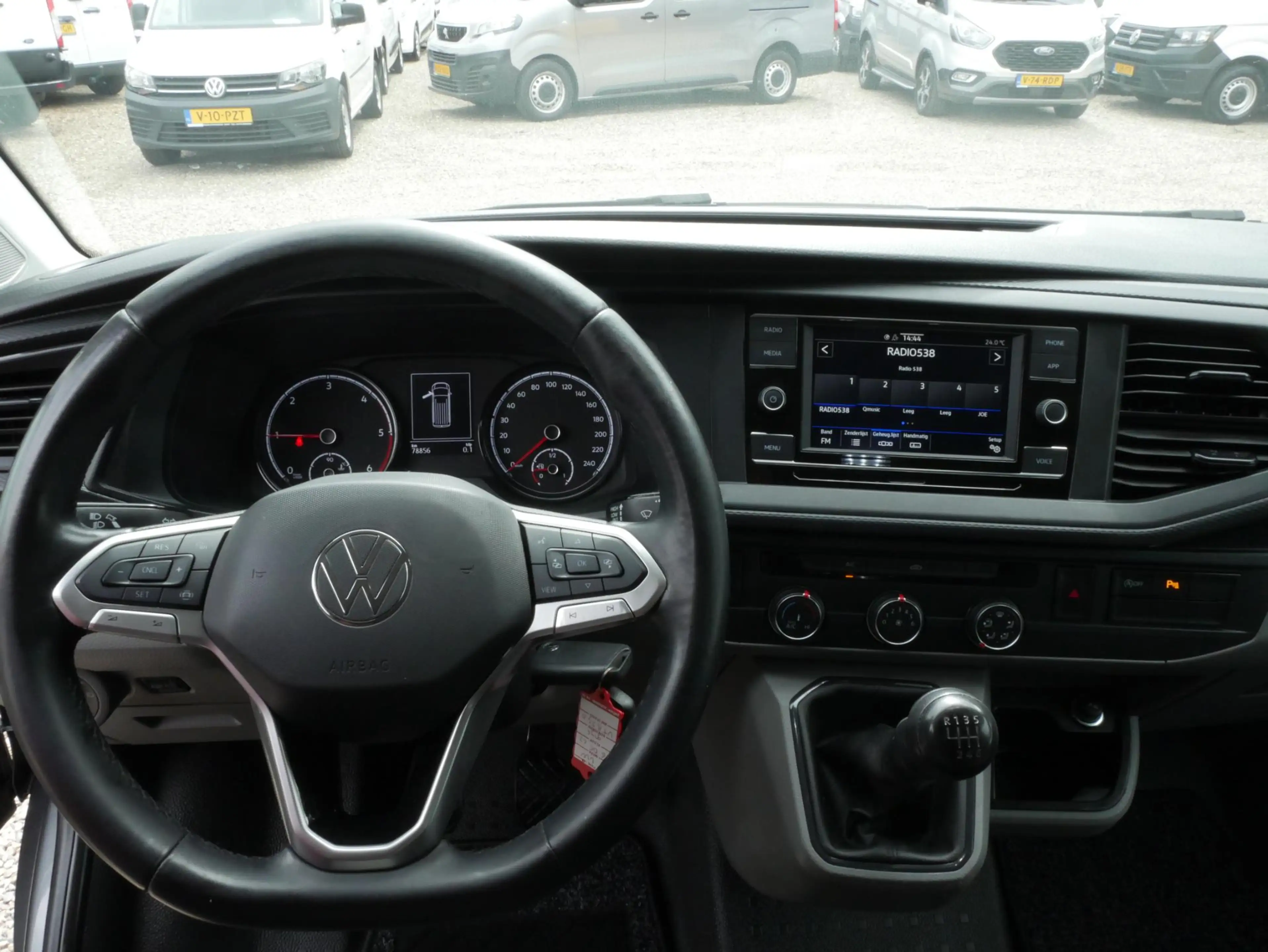 Volkswagen T6.1 Transporter 2.0 TDI 150PK L2 Dubbel Cabine Airco Cruise Haak — photo 15