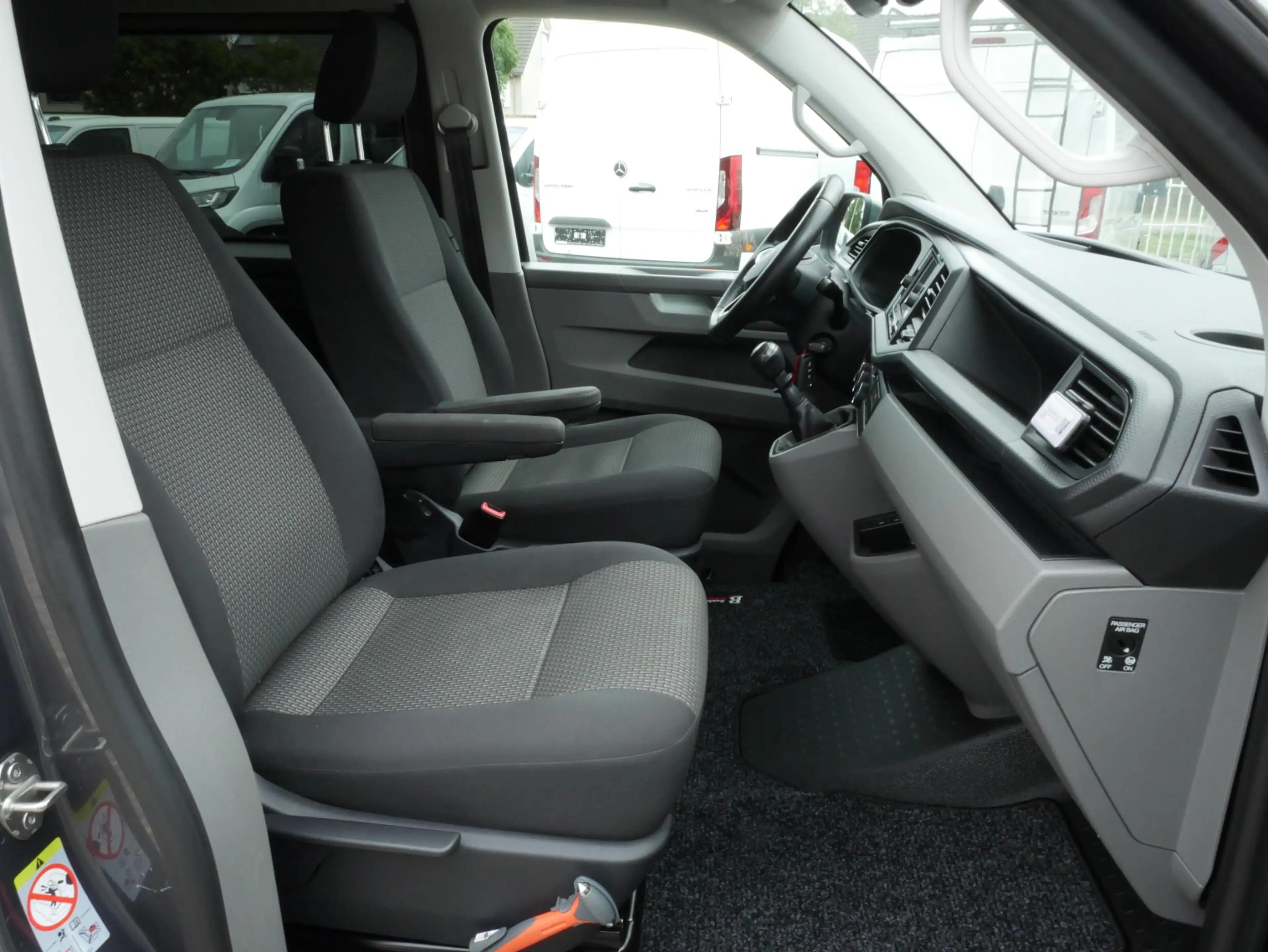 Volkswagen T6.1 Transporter 2.0 TDI 150PK L2 Dubbel Cabine Airco Cruise Haak — photo 14