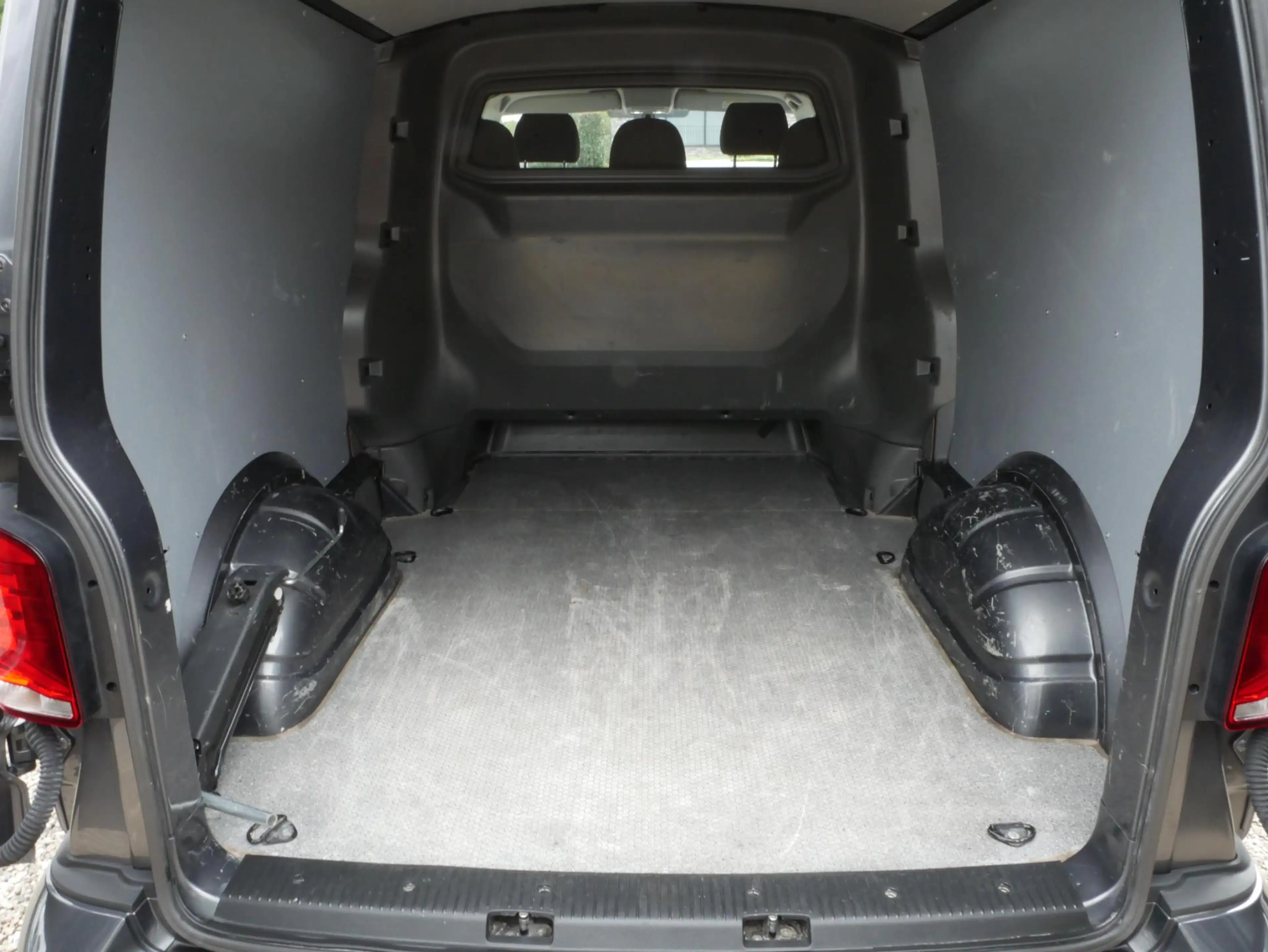 Volkswagen T6.1 Transporter 2.0 TDI 150PK L2 Dubbel Cabine Airco Cruise Haak — photo 11