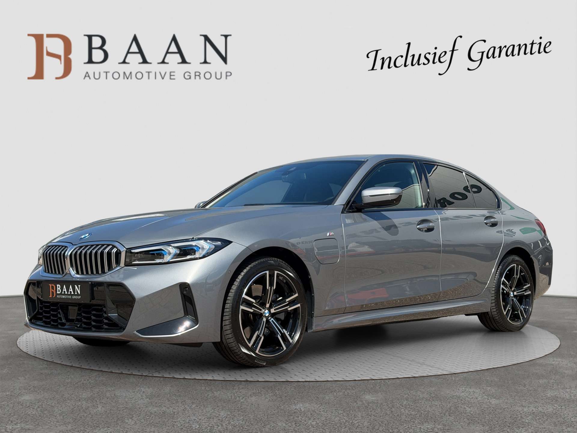 BMW 330