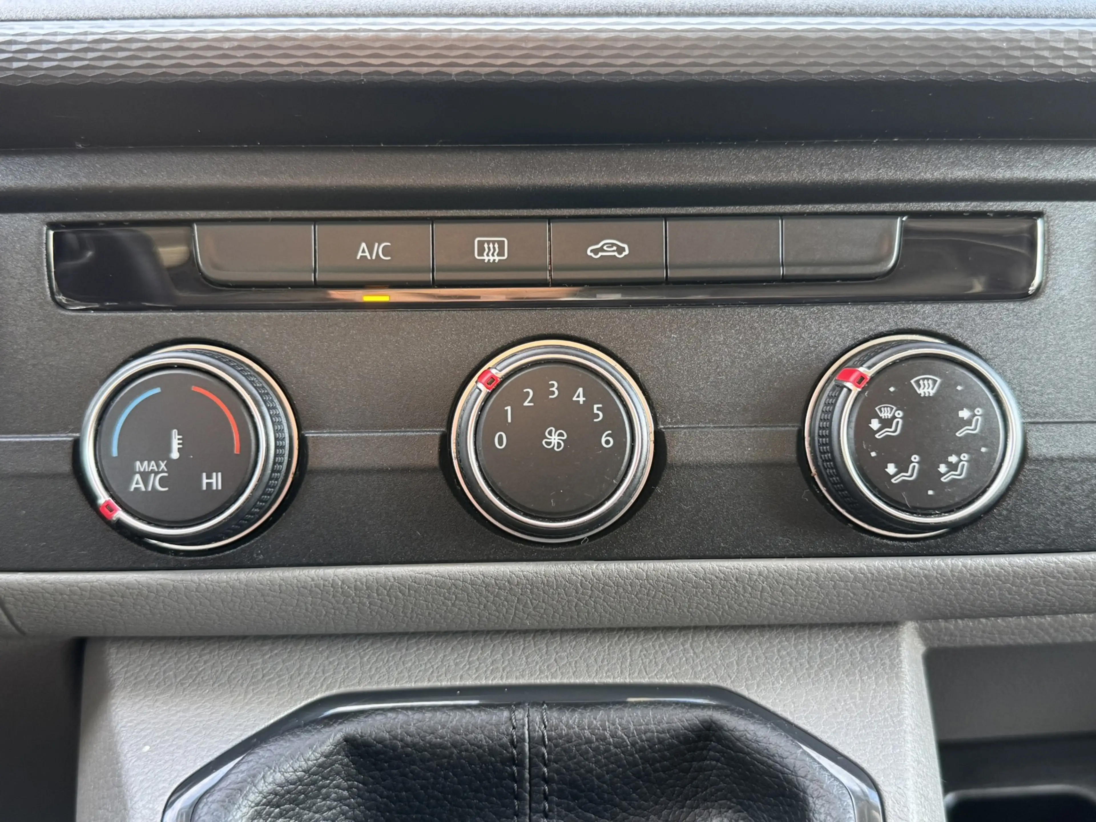 Volkswagen Transporter 2.0 TDI L2H3 28 Comfortline Carplay Cruise Navigat — photo 7