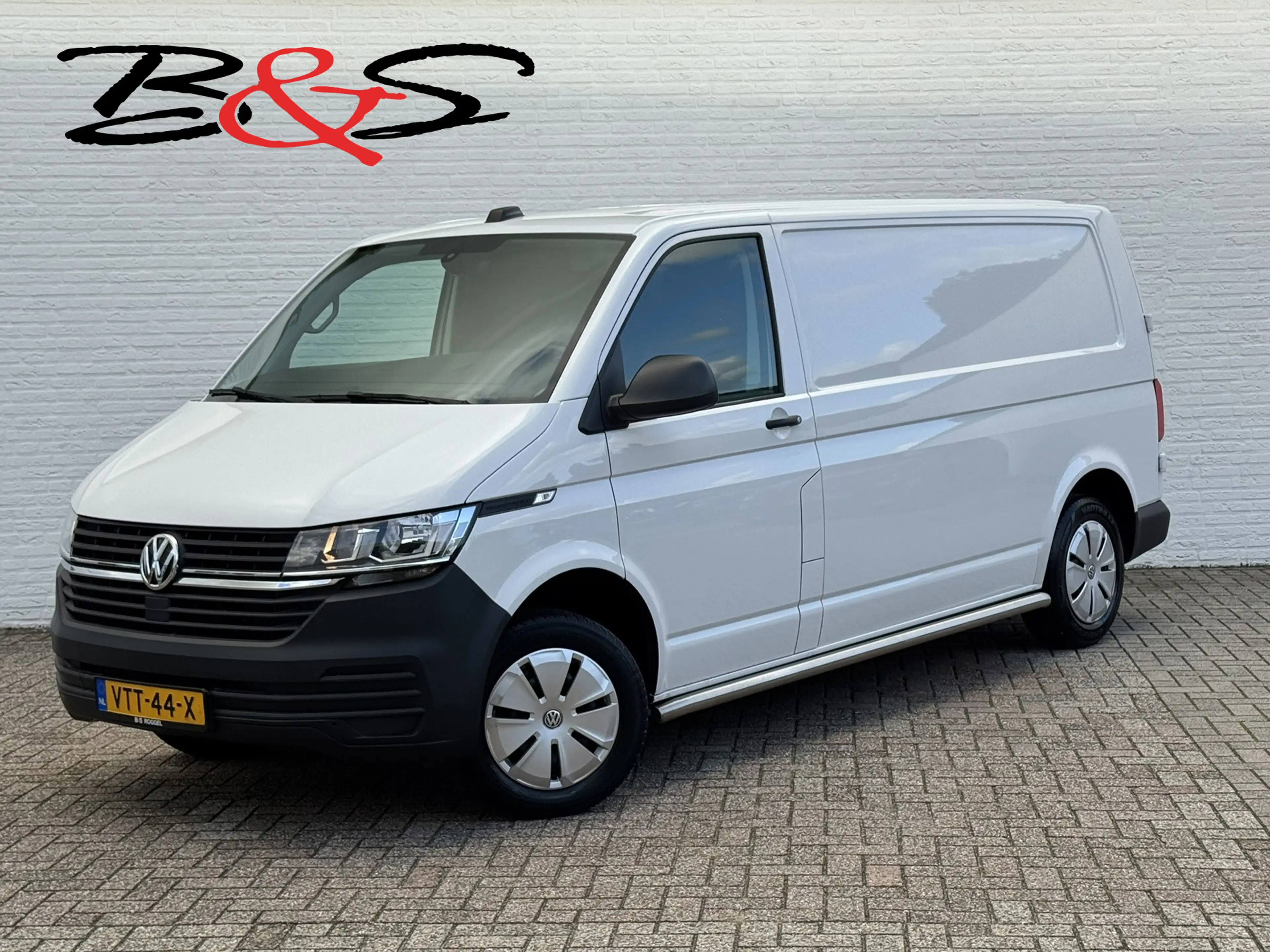 Volkswagen Transporter 2.0 TDI L2H3 28 Comfortline Carplay Cruise Navigat